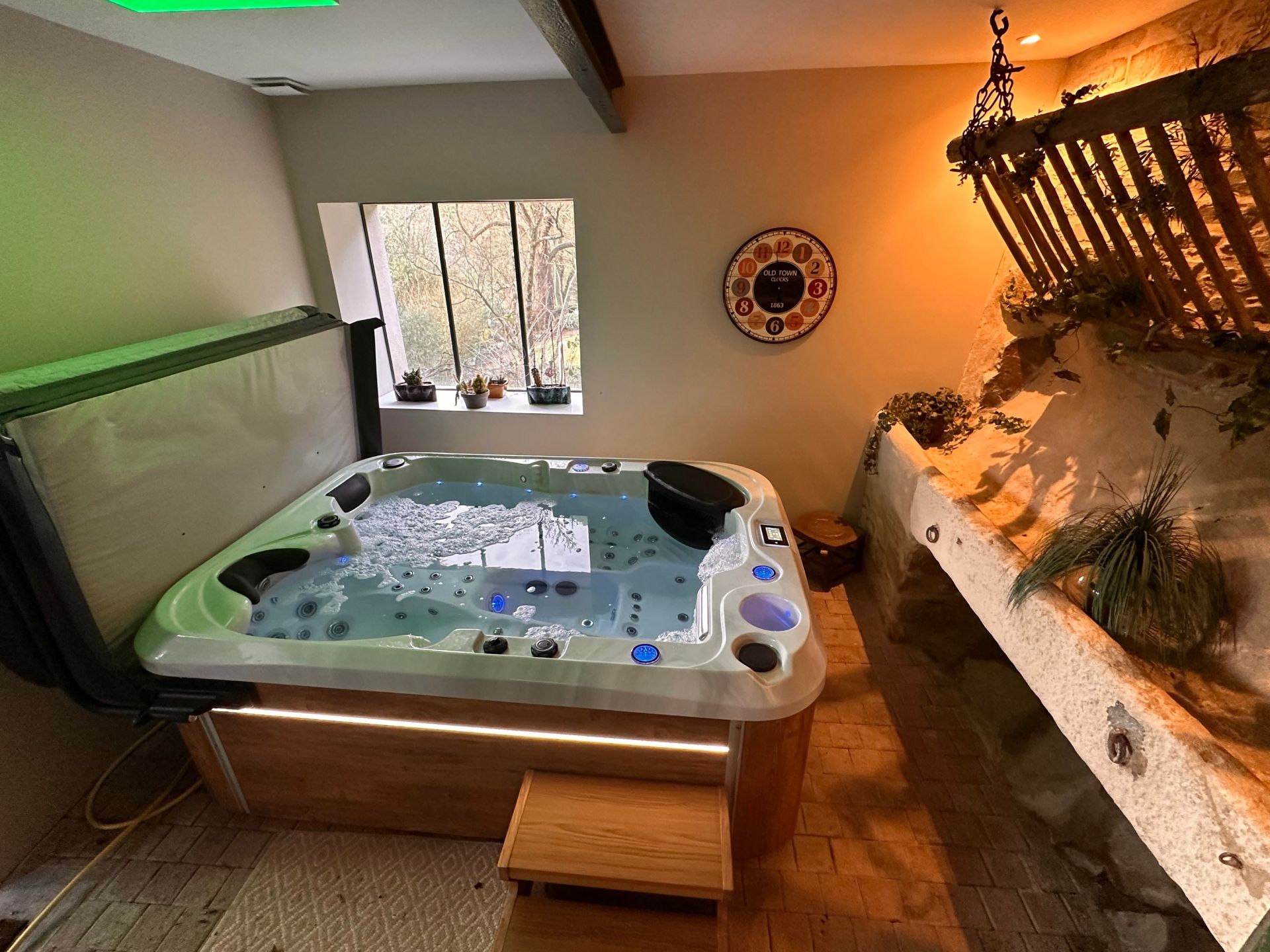 house 6 rooms for sale on MONTAIGU (85600)