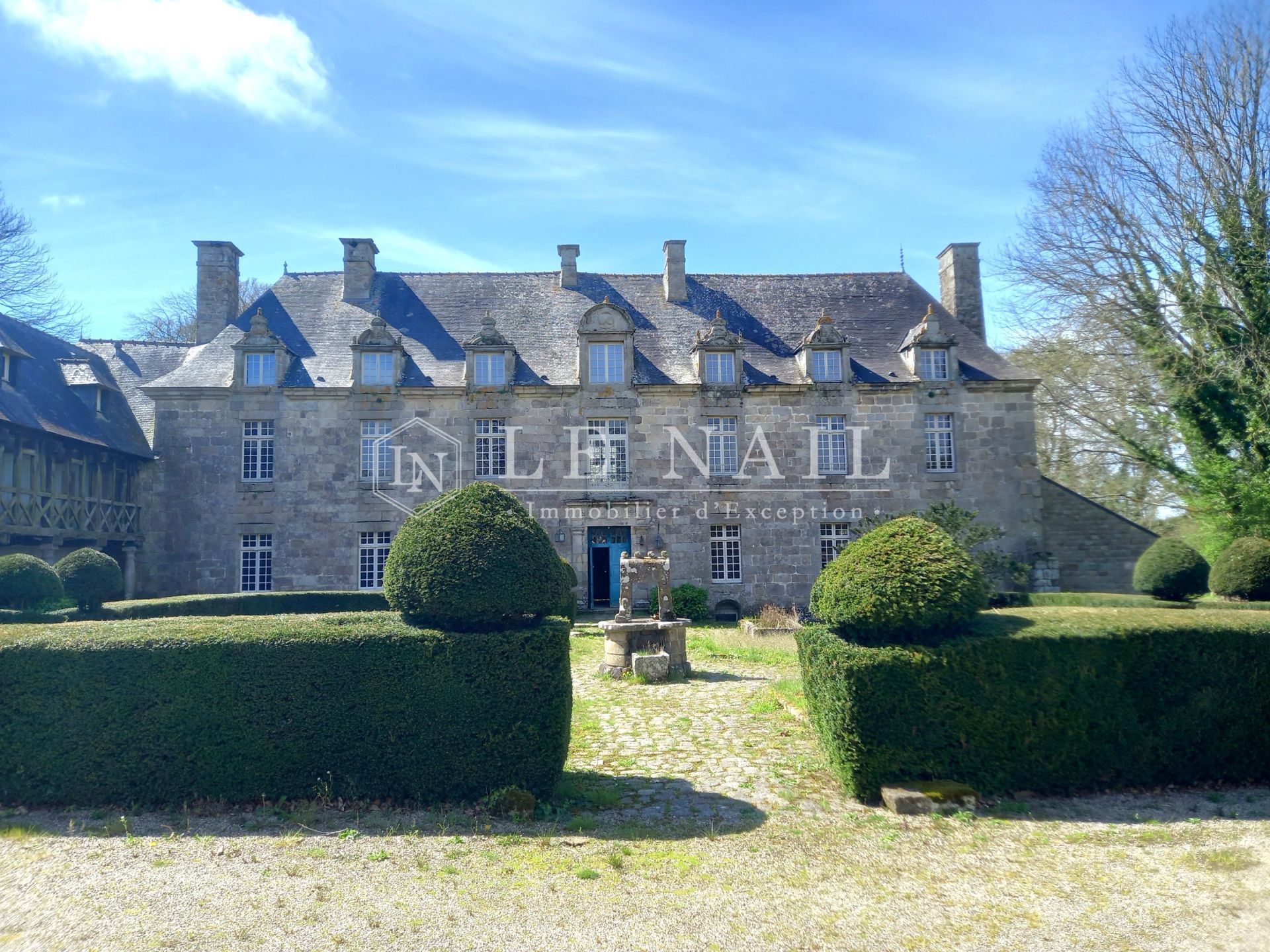 manoir 35 pièces en vente à GUINGAMP (22200)