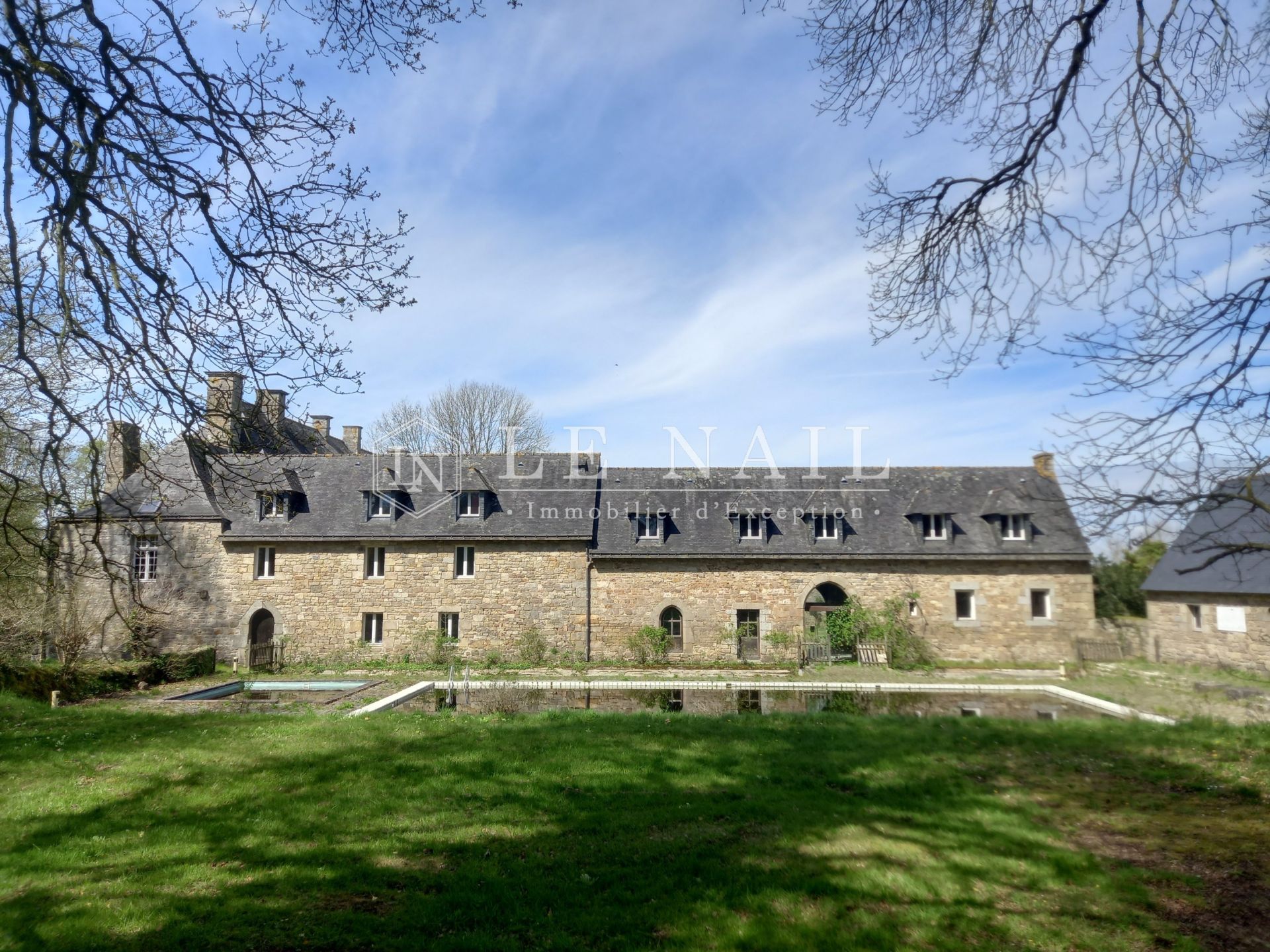 manoir 35 pièces en vente à GUINGAMP (22200)