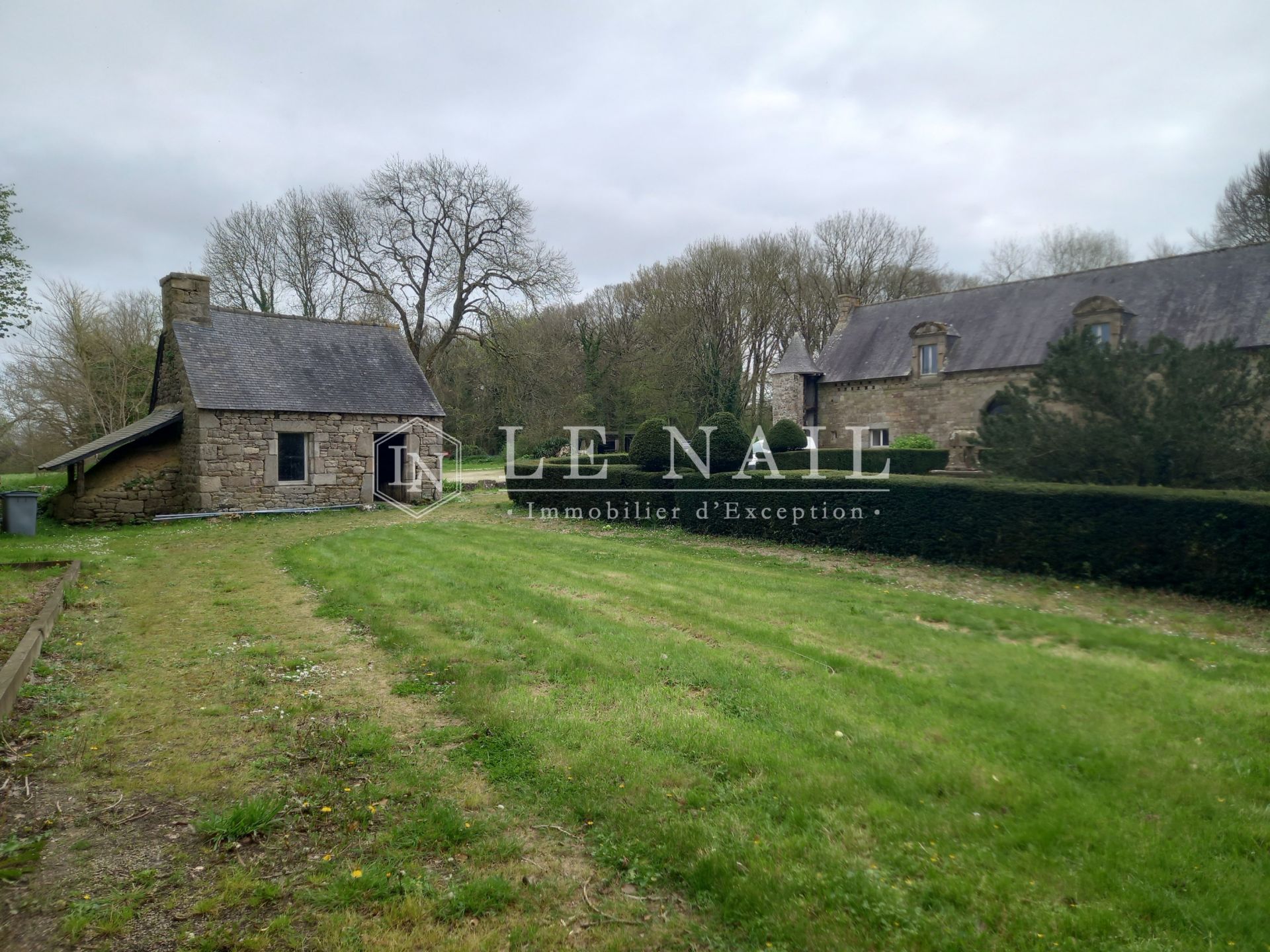 manoir 35 pièces en vente à GUINGAMP (22200)