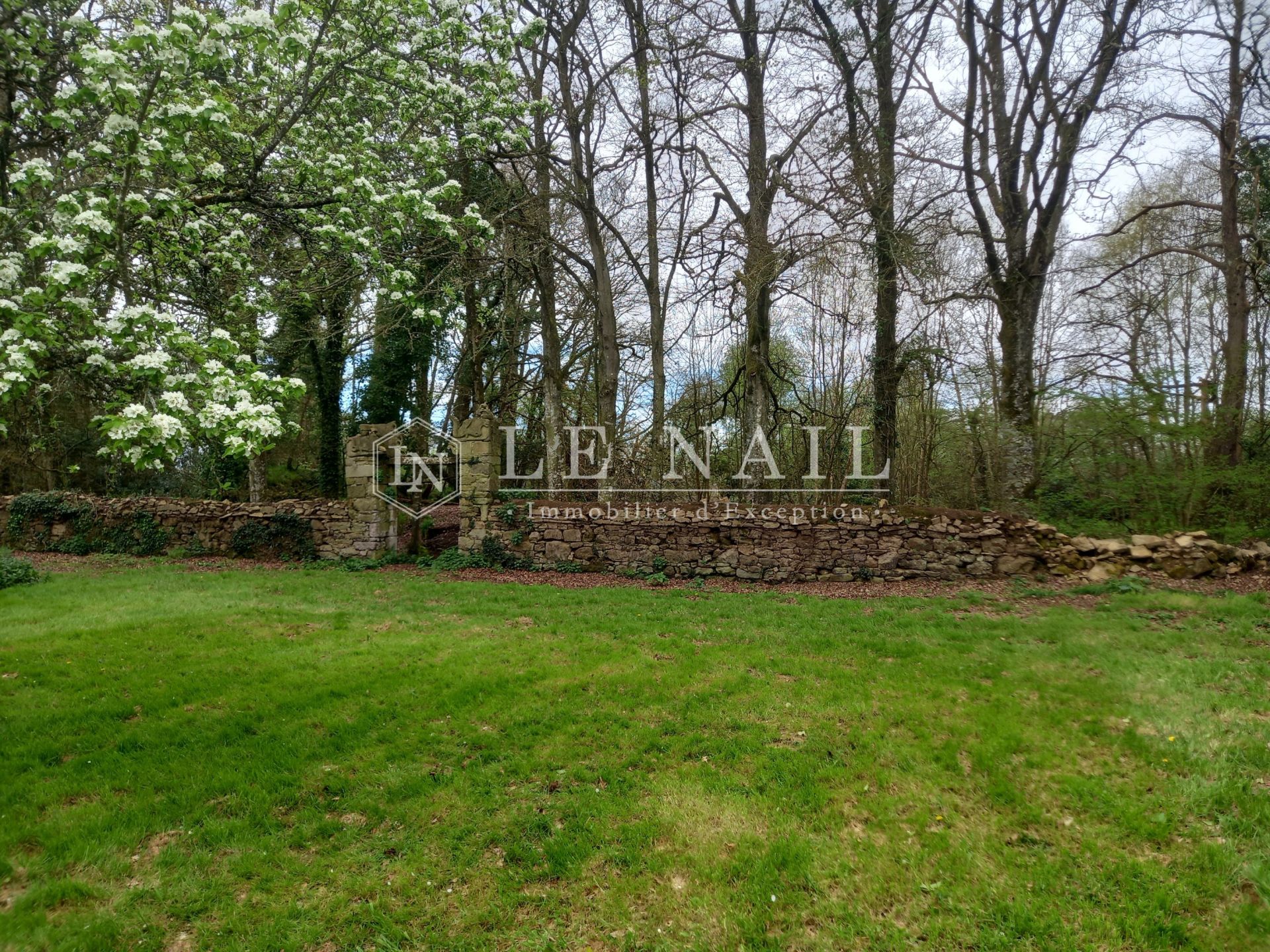 manoir 35 pièces en vente à GUINGAMP (22200)