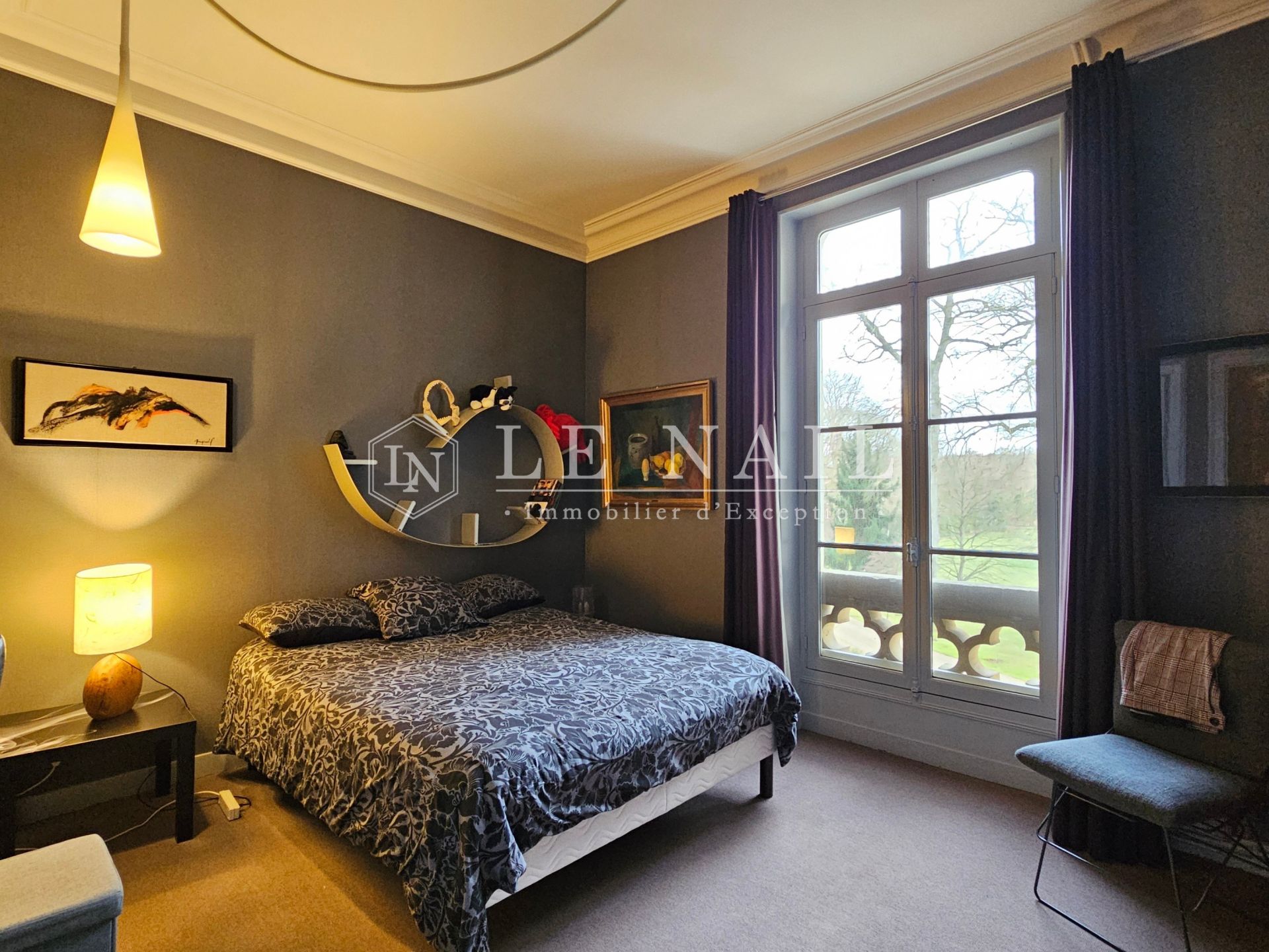 castle 13 rooms for sale on LE MANS (72000)