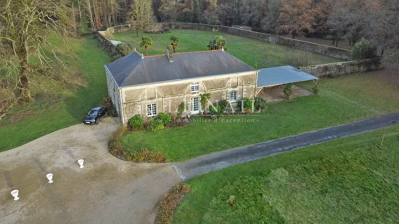 château 17 pièces en vente à NANTES (44000)