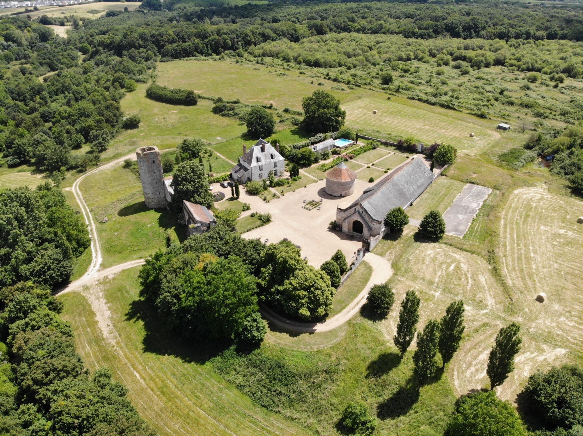 propriété 14 pièces en vente à TOURS (37000)