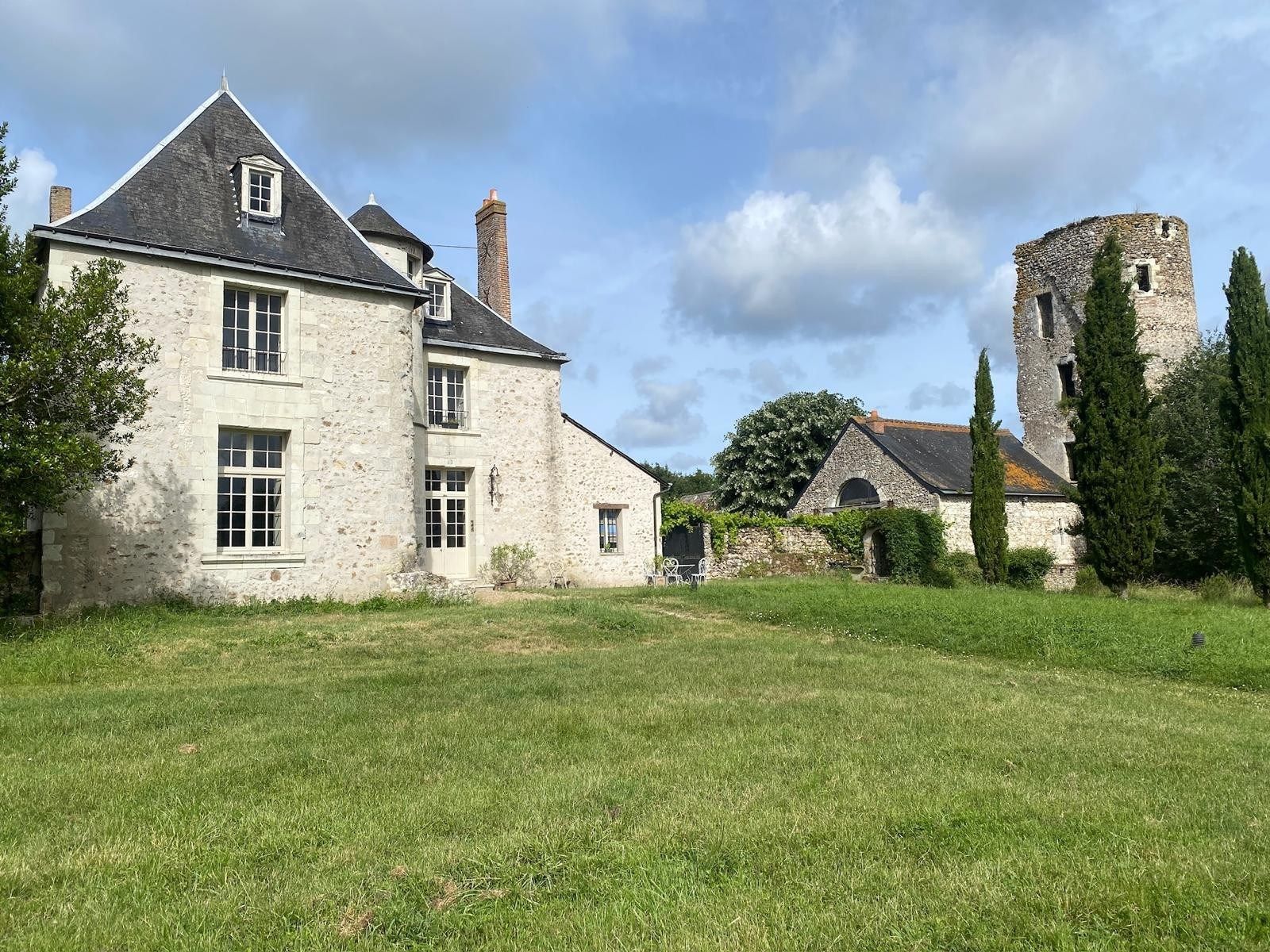 propriété 14 pièces en vente à TOURS (37000)