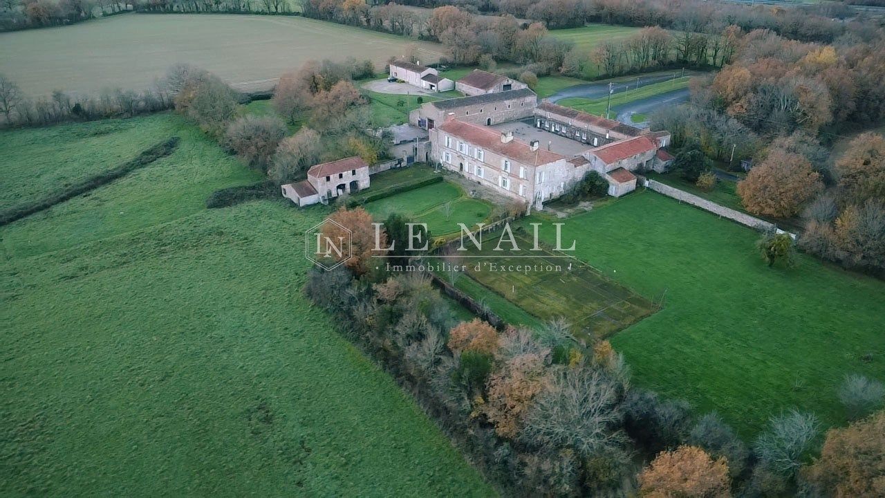 property 13 rooms for sale on LA ROCHE SUR YON (85000)