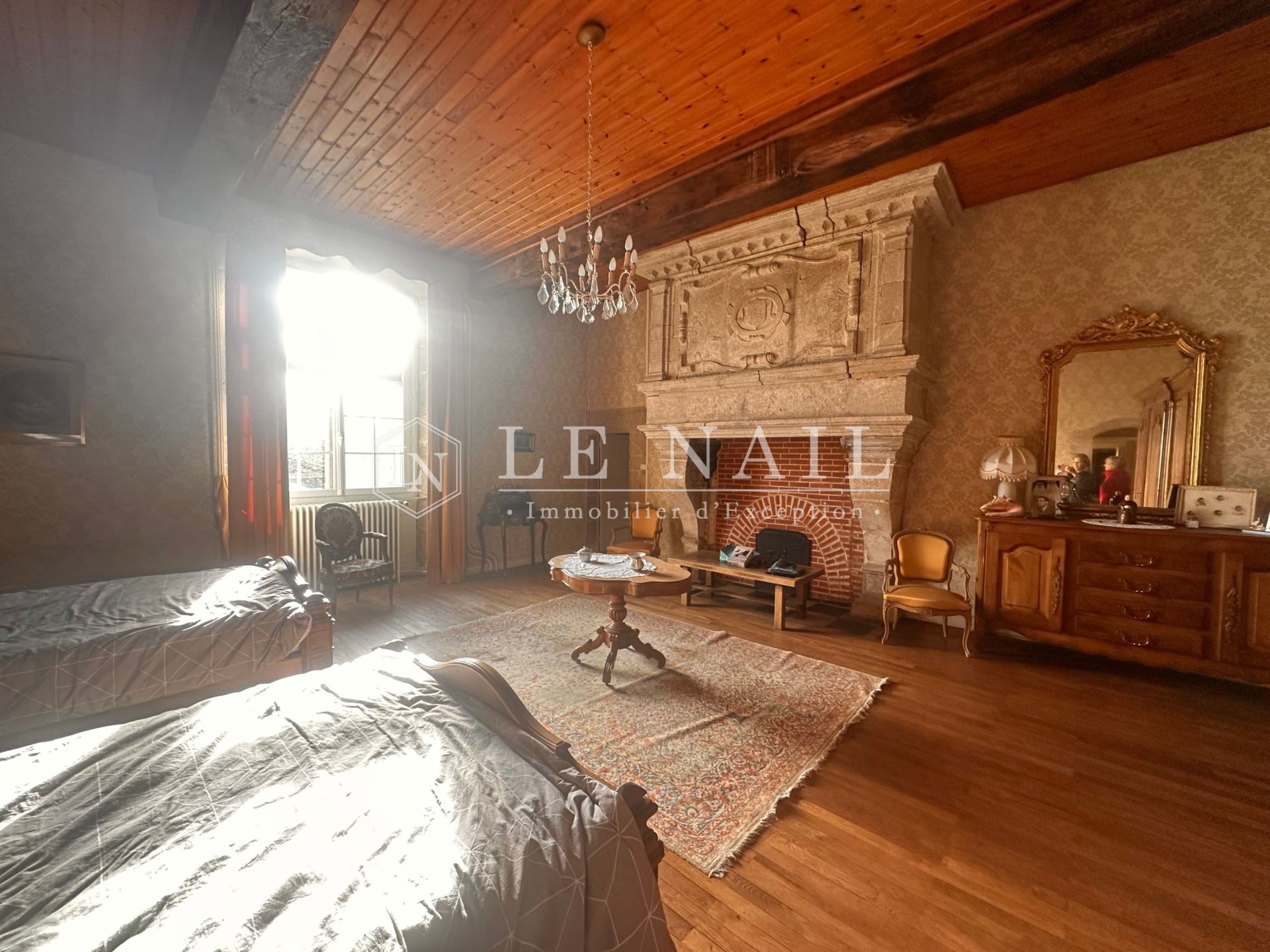 property 13 rooms for sale on LA ROCHE SUR YON (85000)