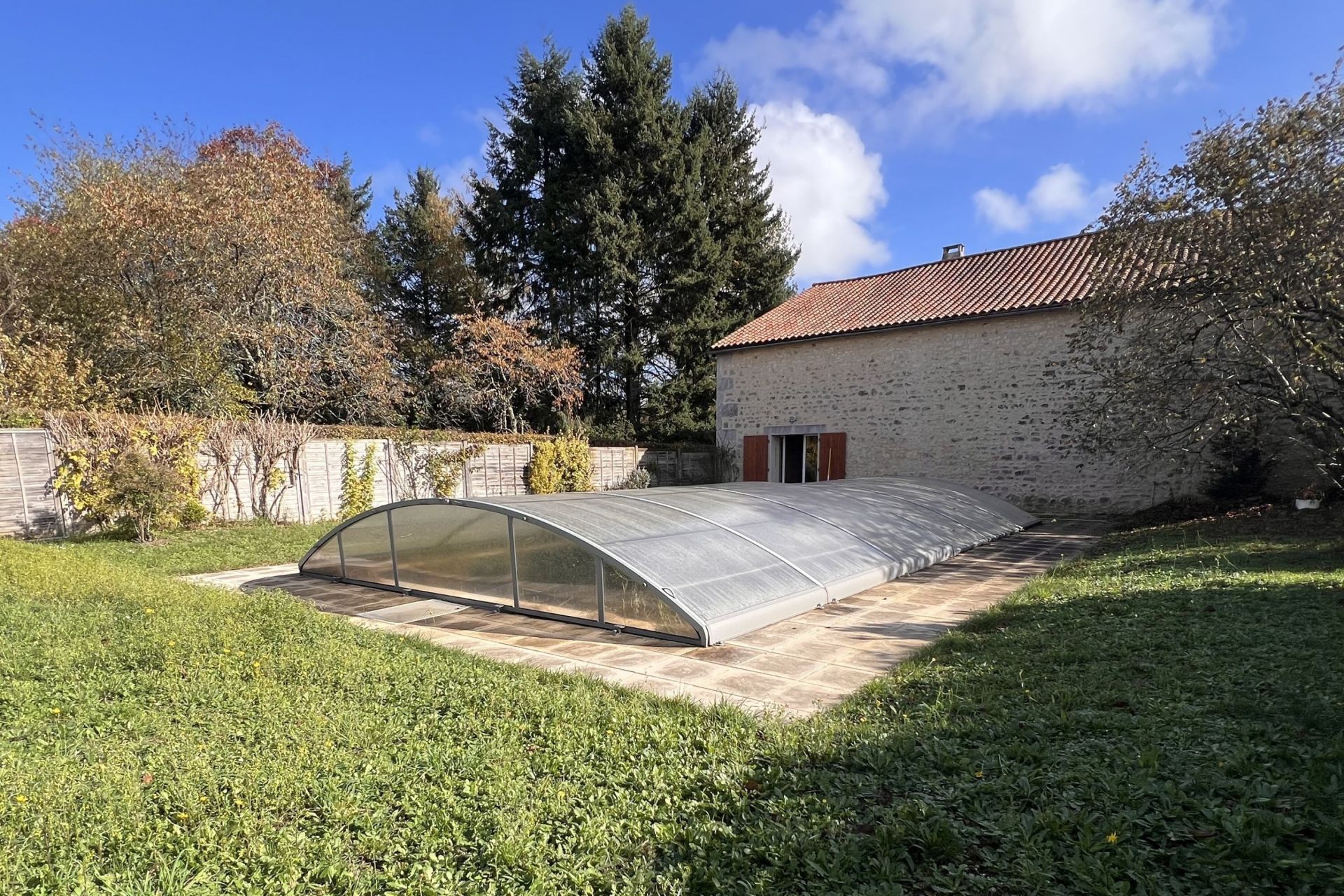 maison 10 pièces en vente à LA ROCHEFOUCAULD (16110)