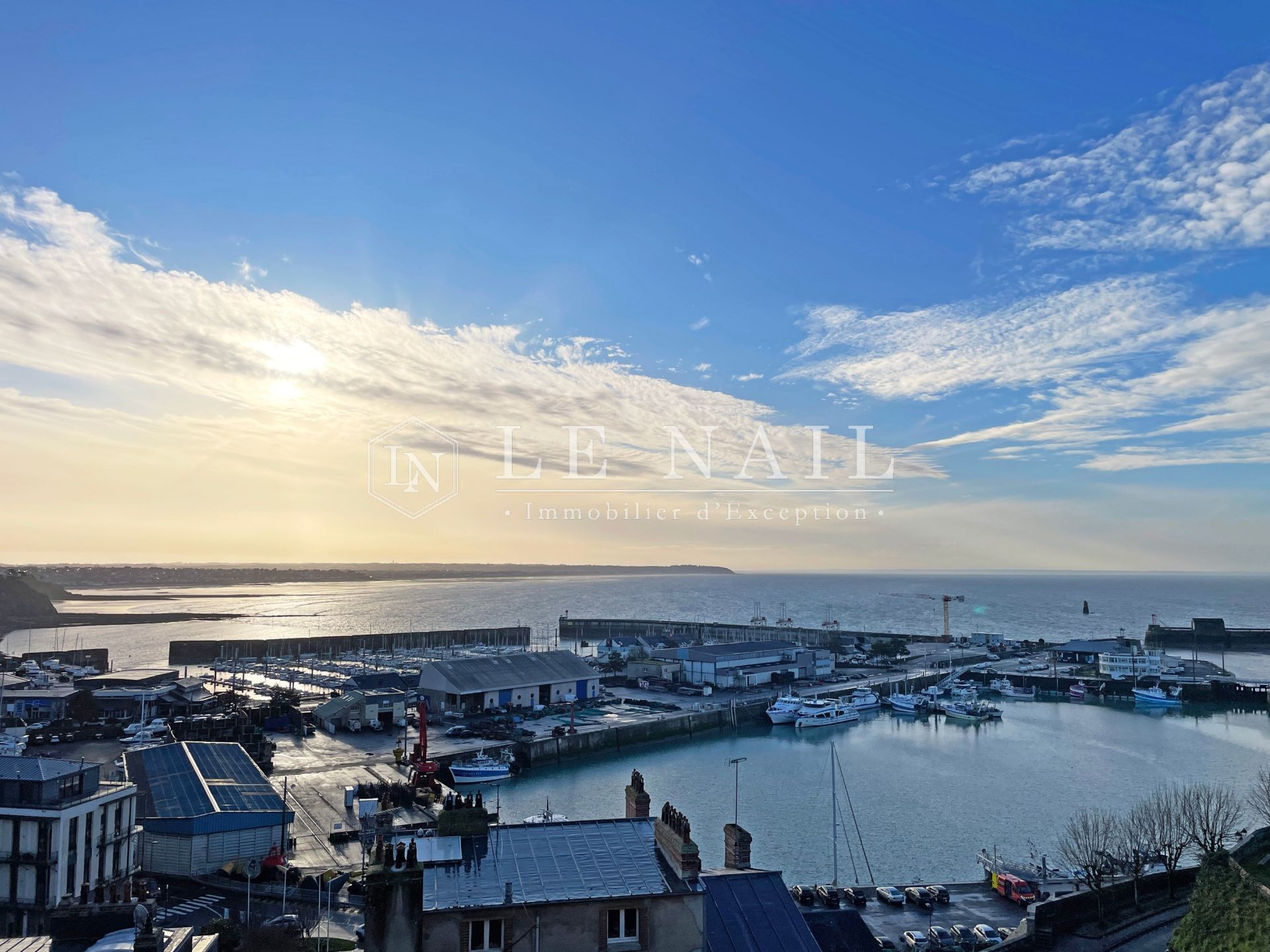 hôtel particulier 17 pièces en vente à GRANVILLE (50400)