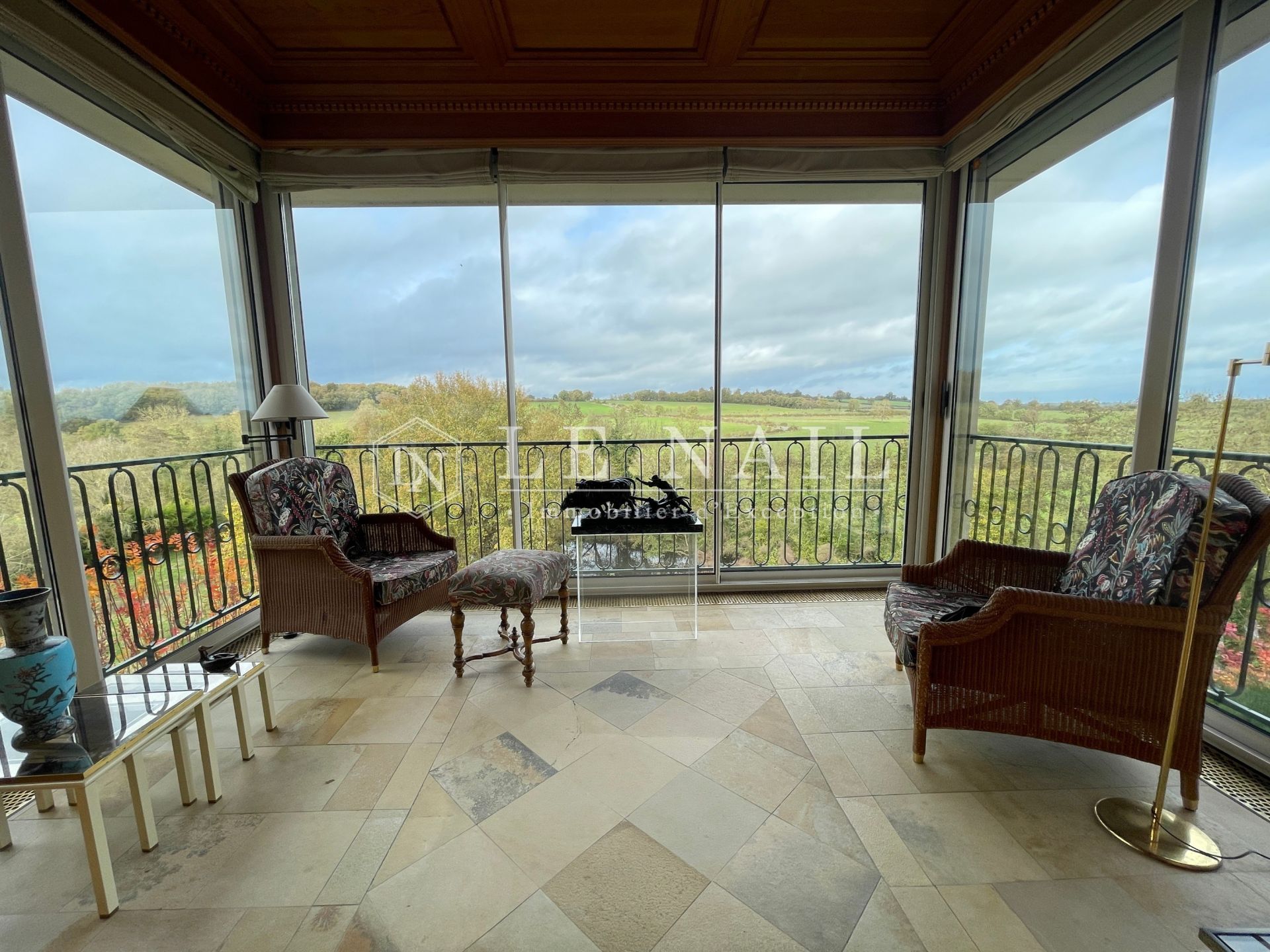 manoir 13 pièces en vente à THOUARS (79100)