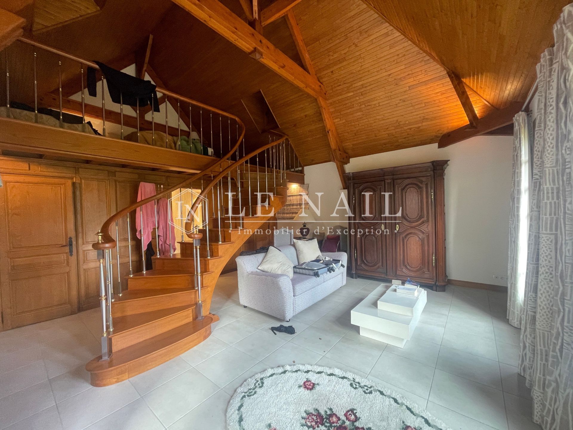 manoir 13 pièces en vente à THOUARS (79100)