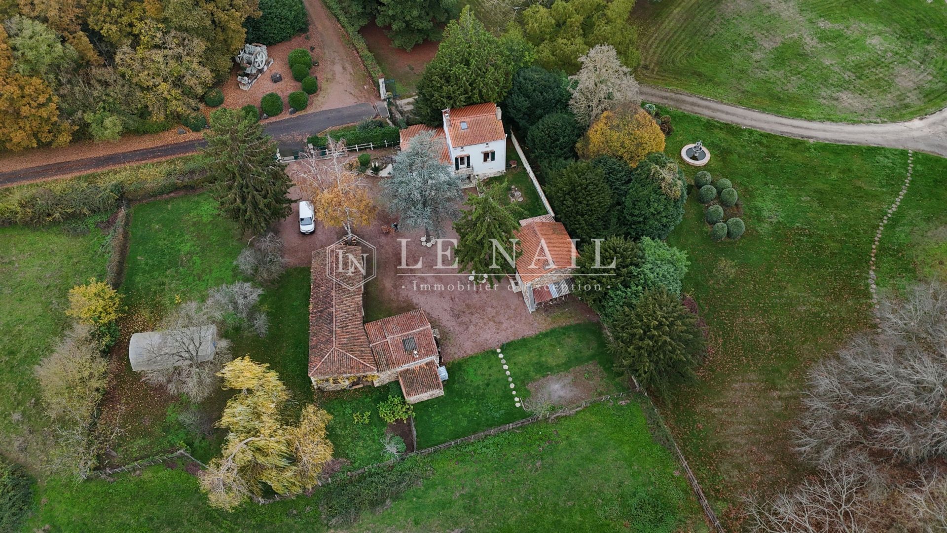 manoir 13 pièces en vente à THOUARS (79100)