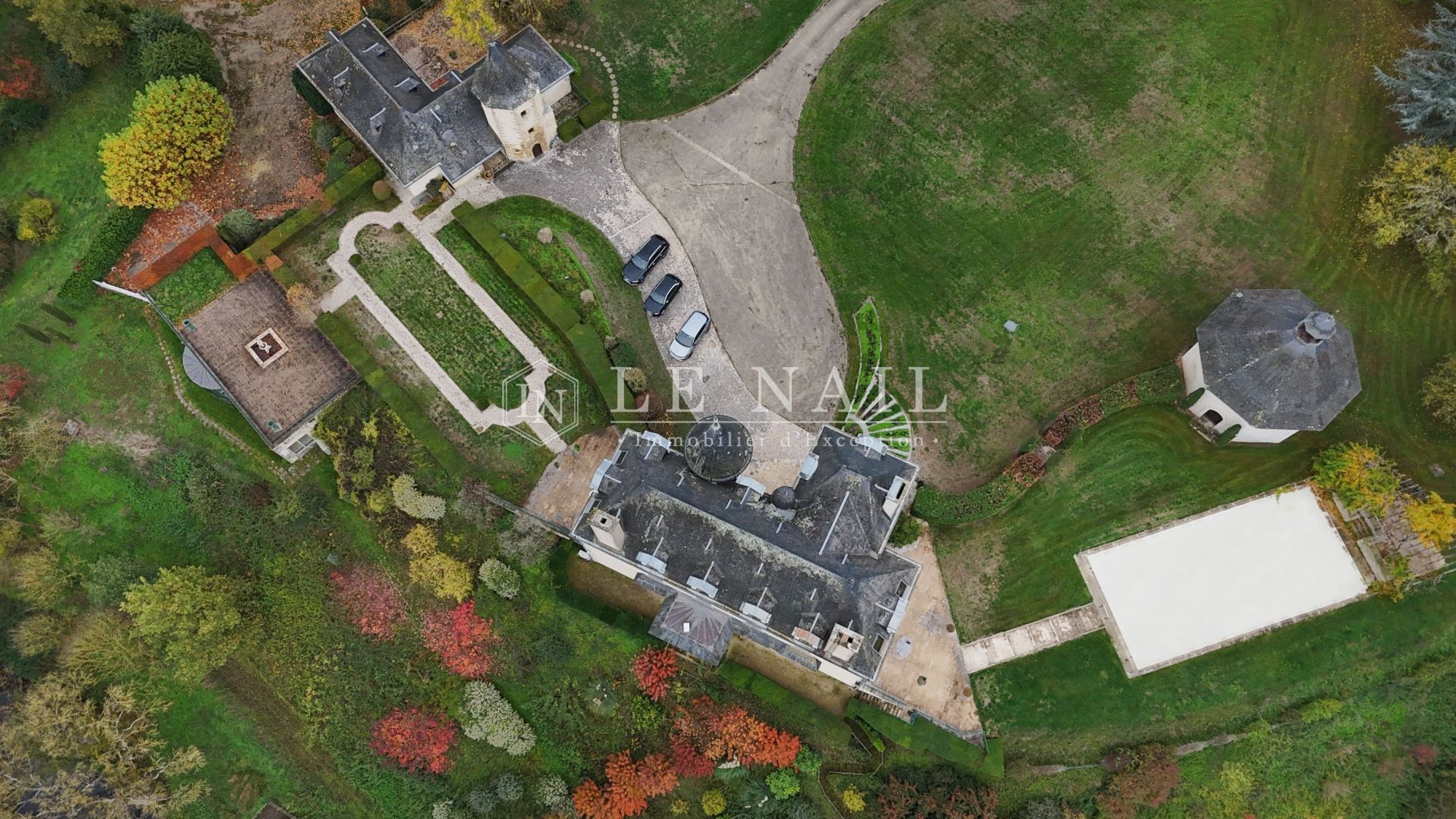 manoir 13 pièces en vente à THOUARS (79100)