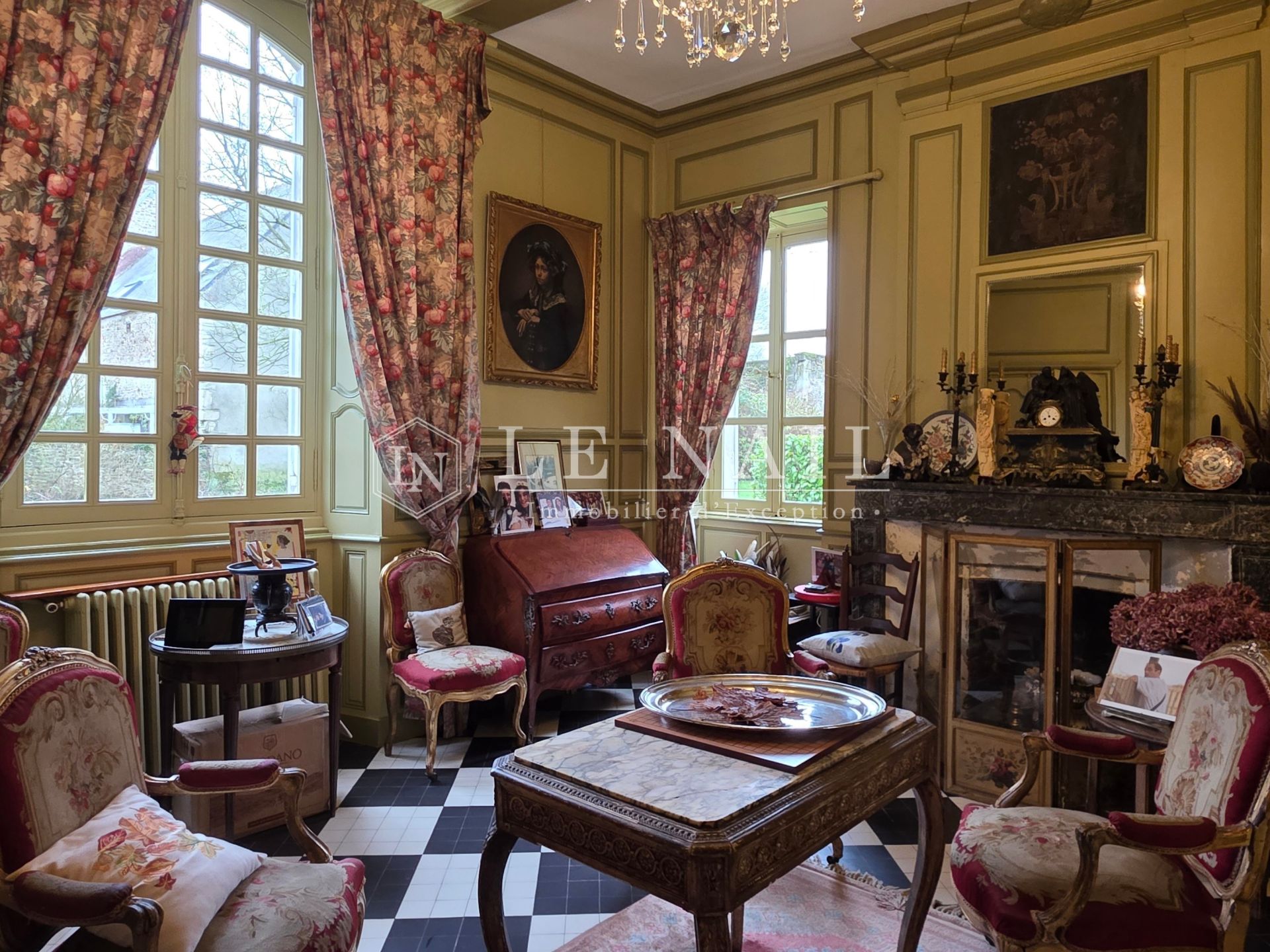 house 8 rooms for sale on ARGENTAN (61200)