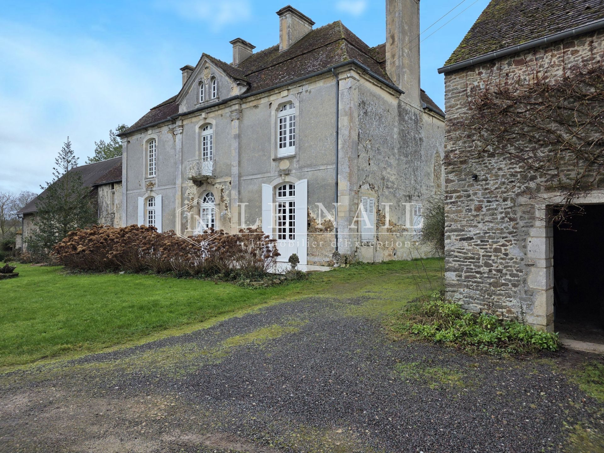house 8 rooms for sale on ARGENTAN (61200)