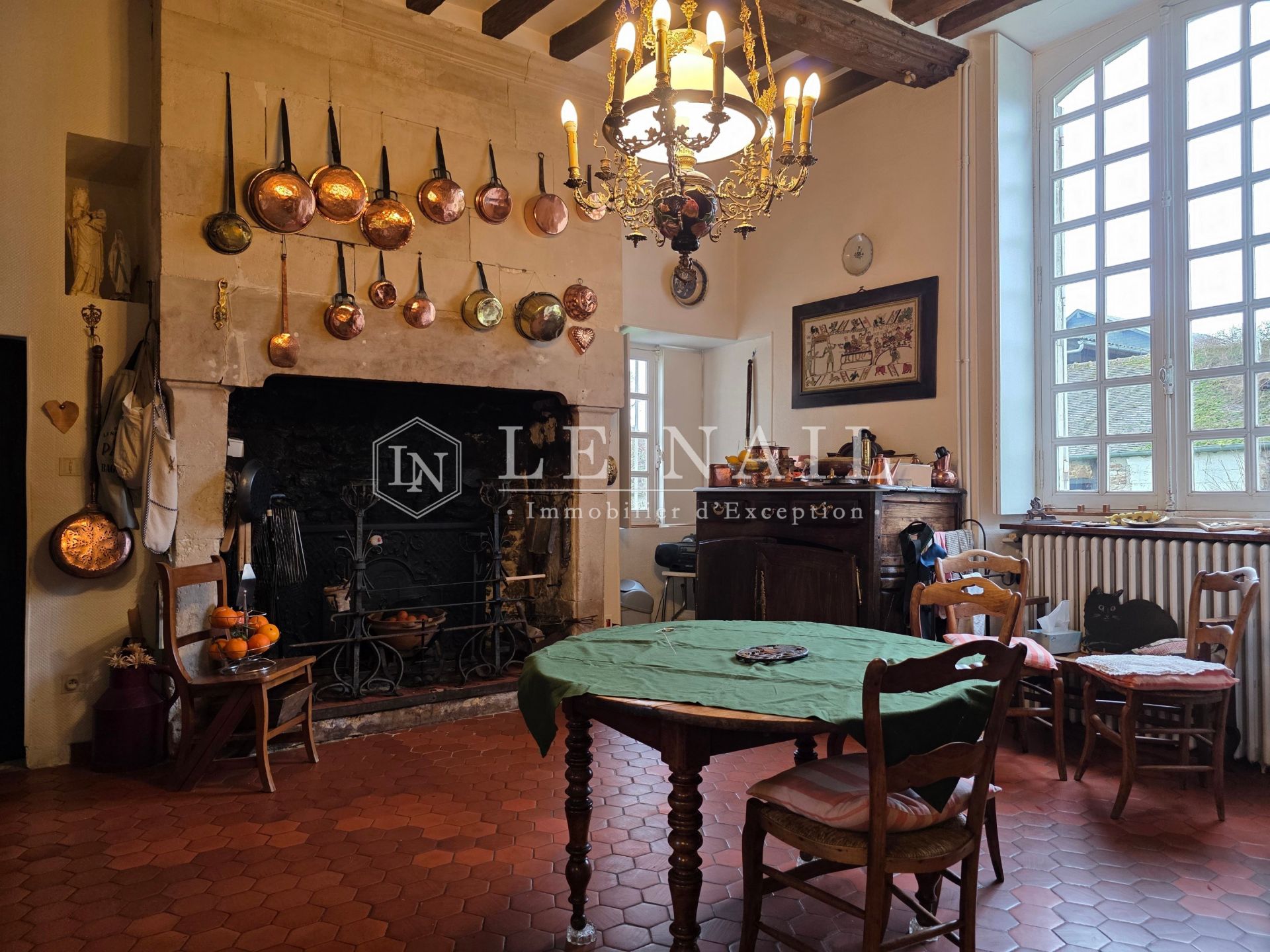 house 8 rooms for sale on ARGENTAN (61200)