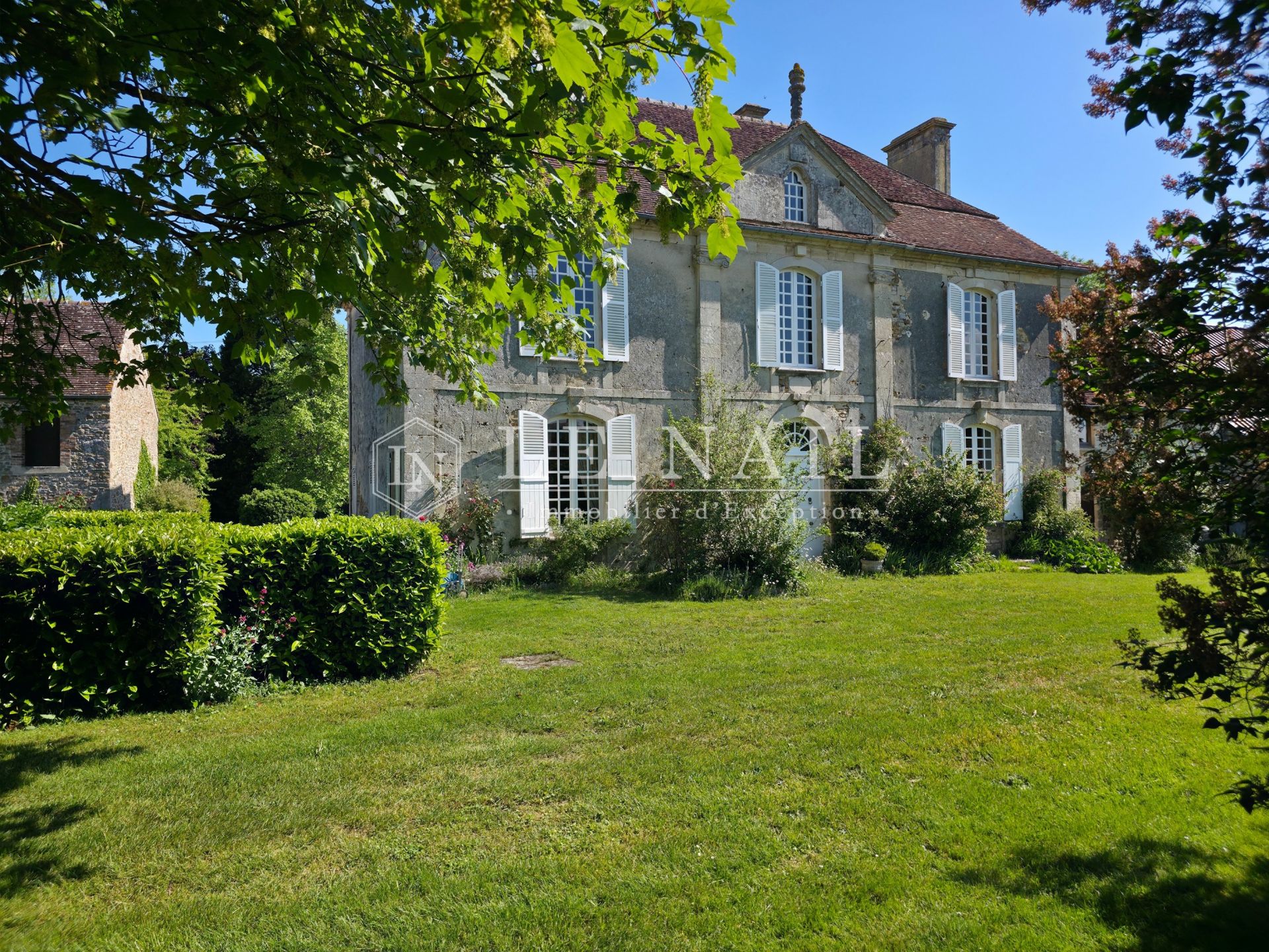 house 8 rooms for sale on ARGENTAN (61200)