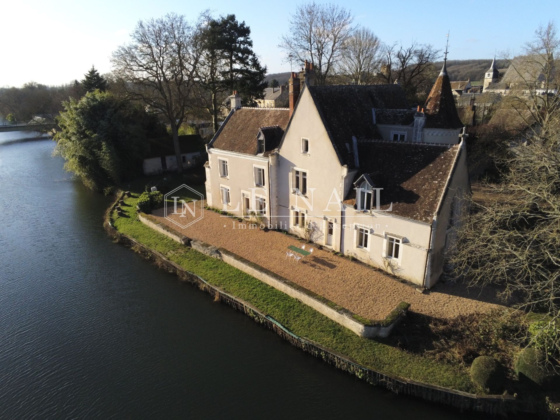 manor house 13 rooms for sale on VENDOME (41100)