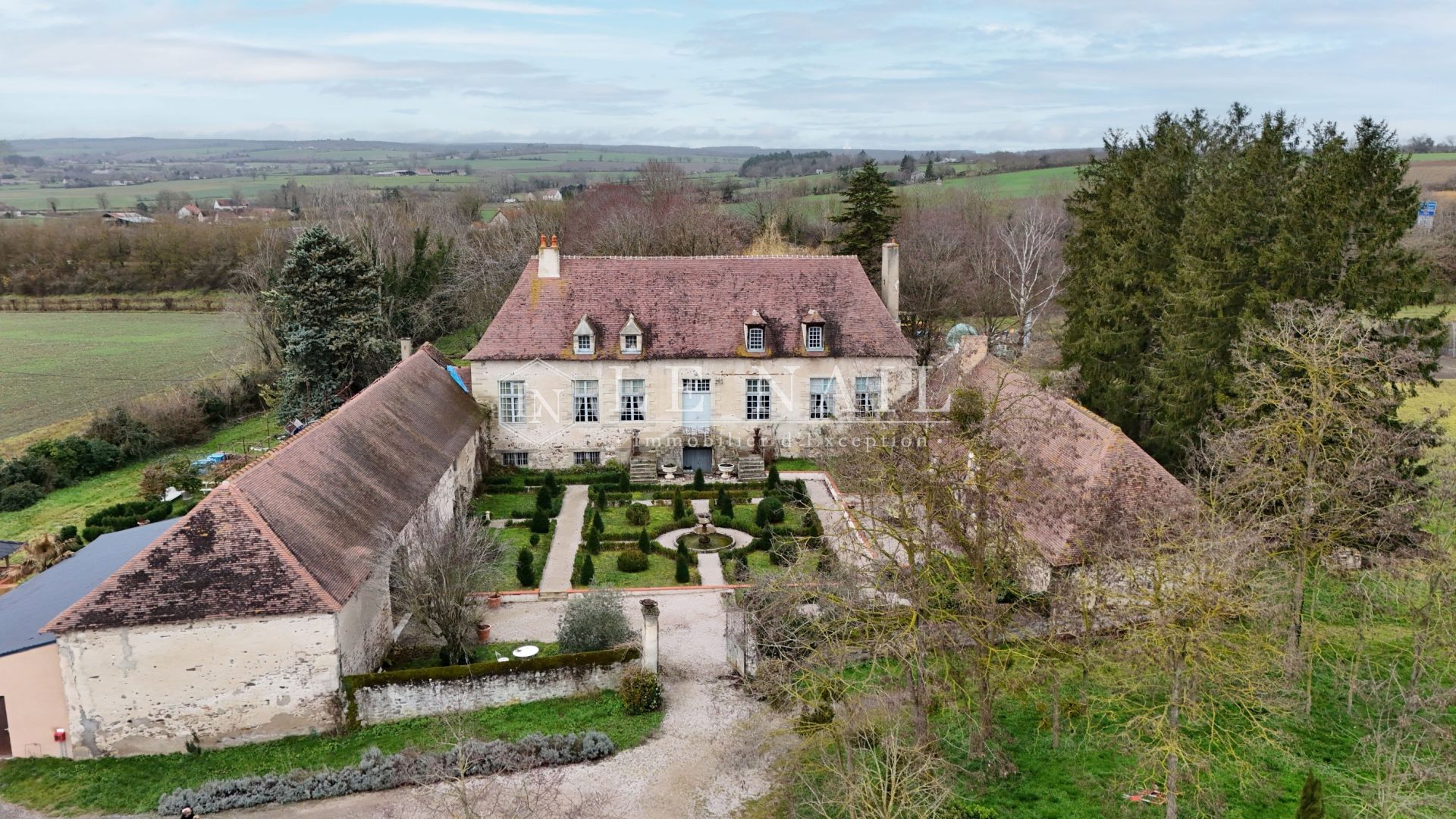 château 10 pièces en vente à VICHY (03200)