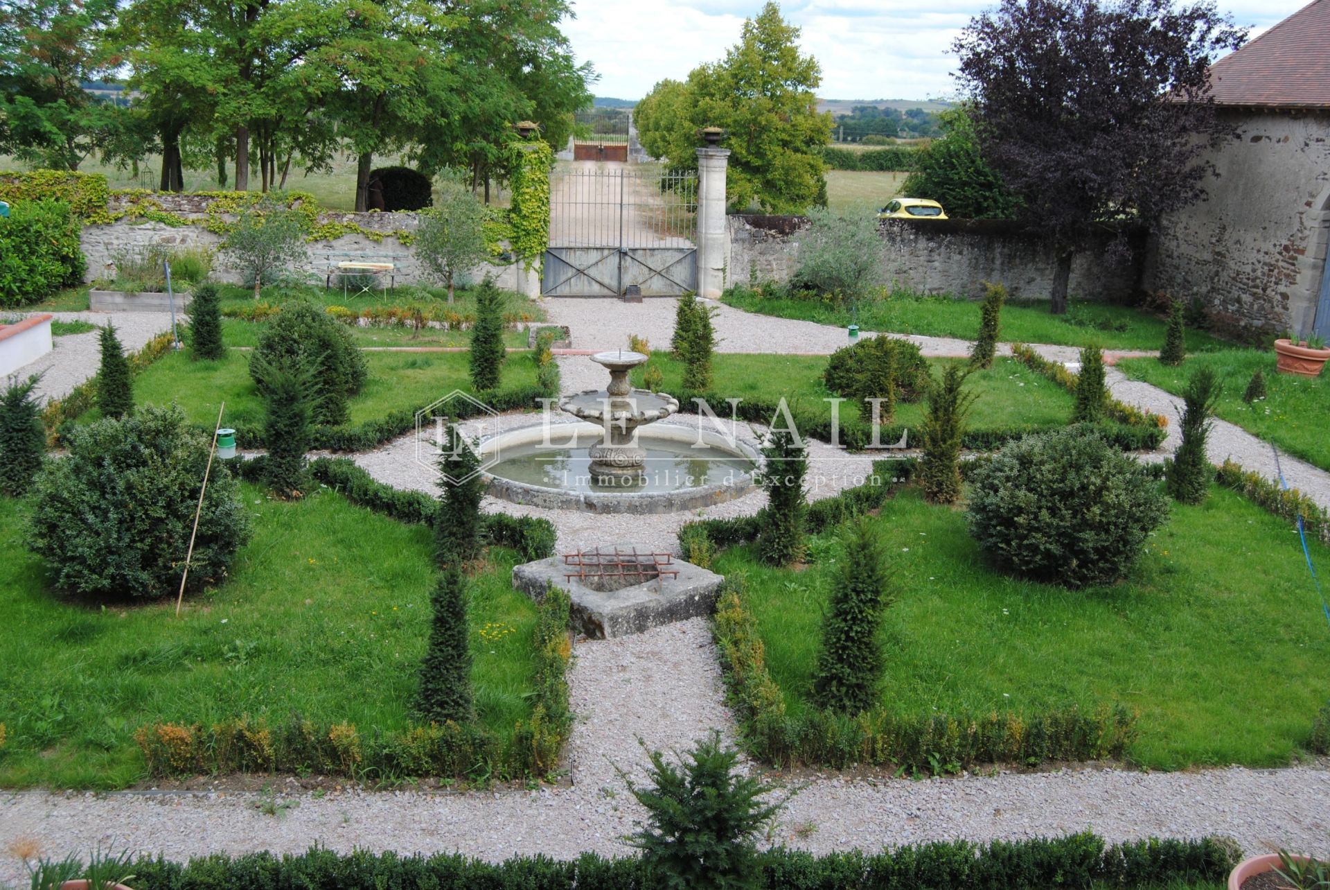 château 10 pièces en vente à VICHY (03200)