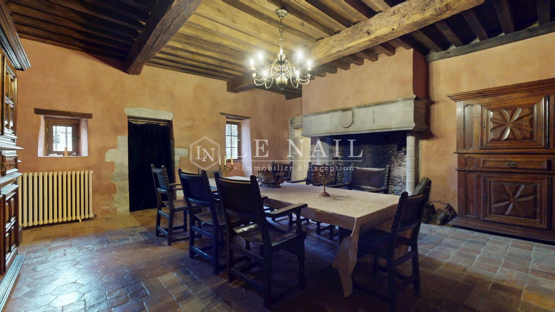 château 10 pièces en vente à VICHY (03200)