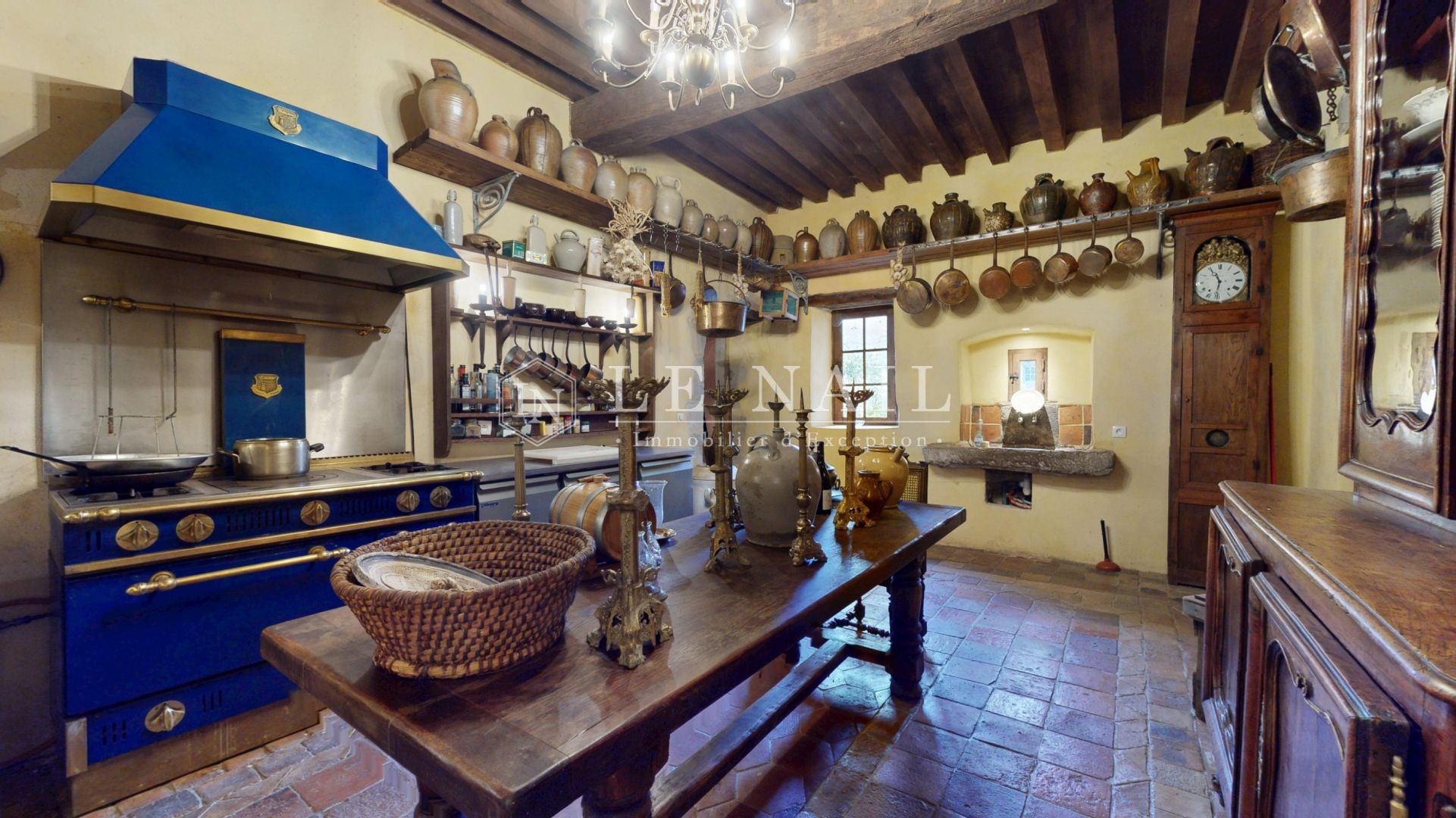 château 10 pièces en vente à VICHY (03200)