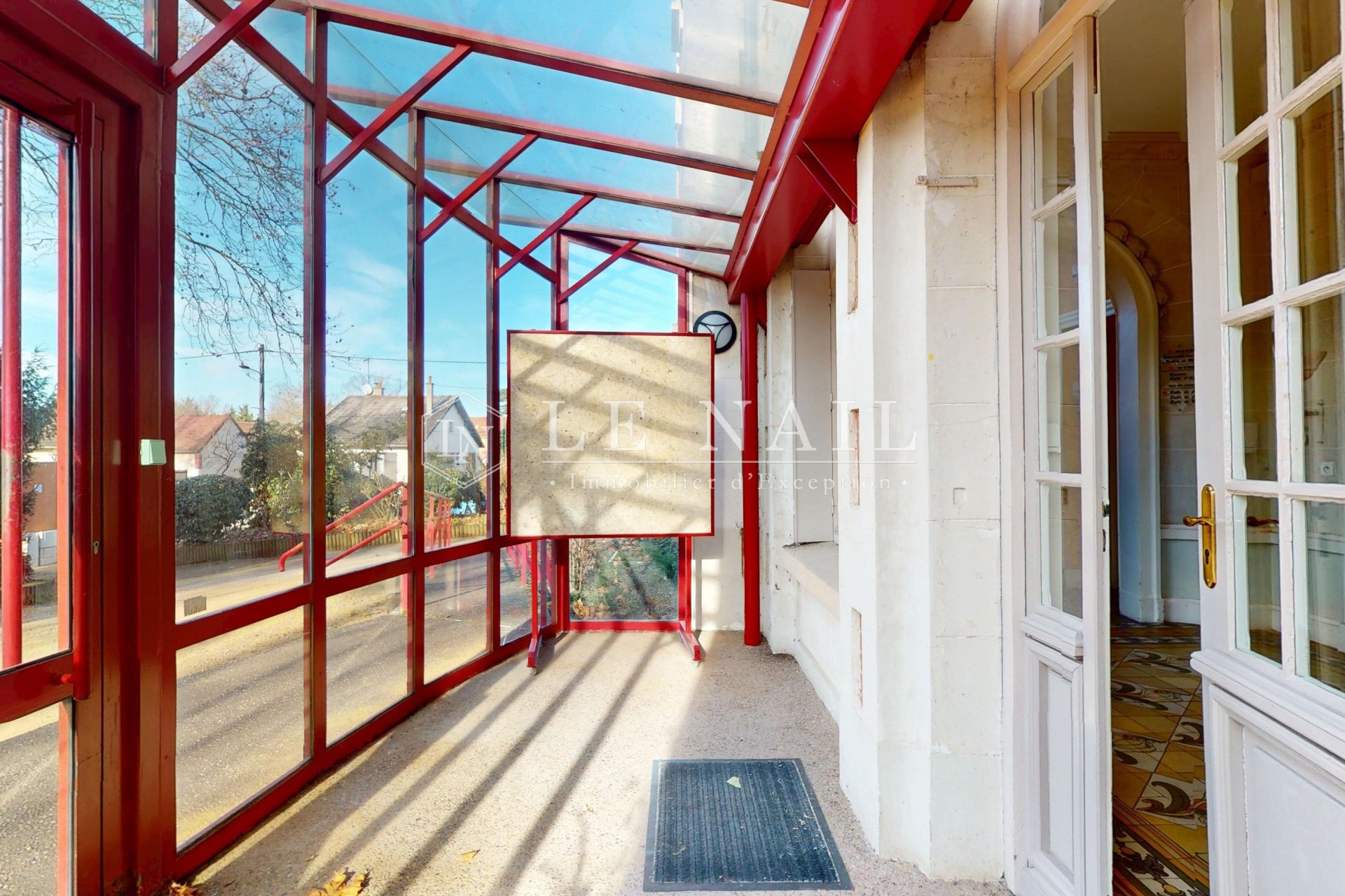 traditional house 8 rooms for sale on MOULINS (03000)