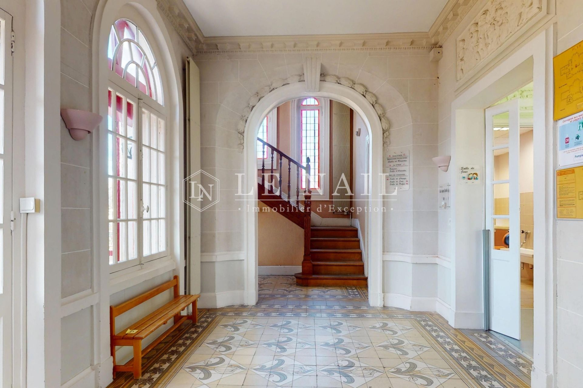 traditional house 8 rooms for sale on MOULINS (03000)