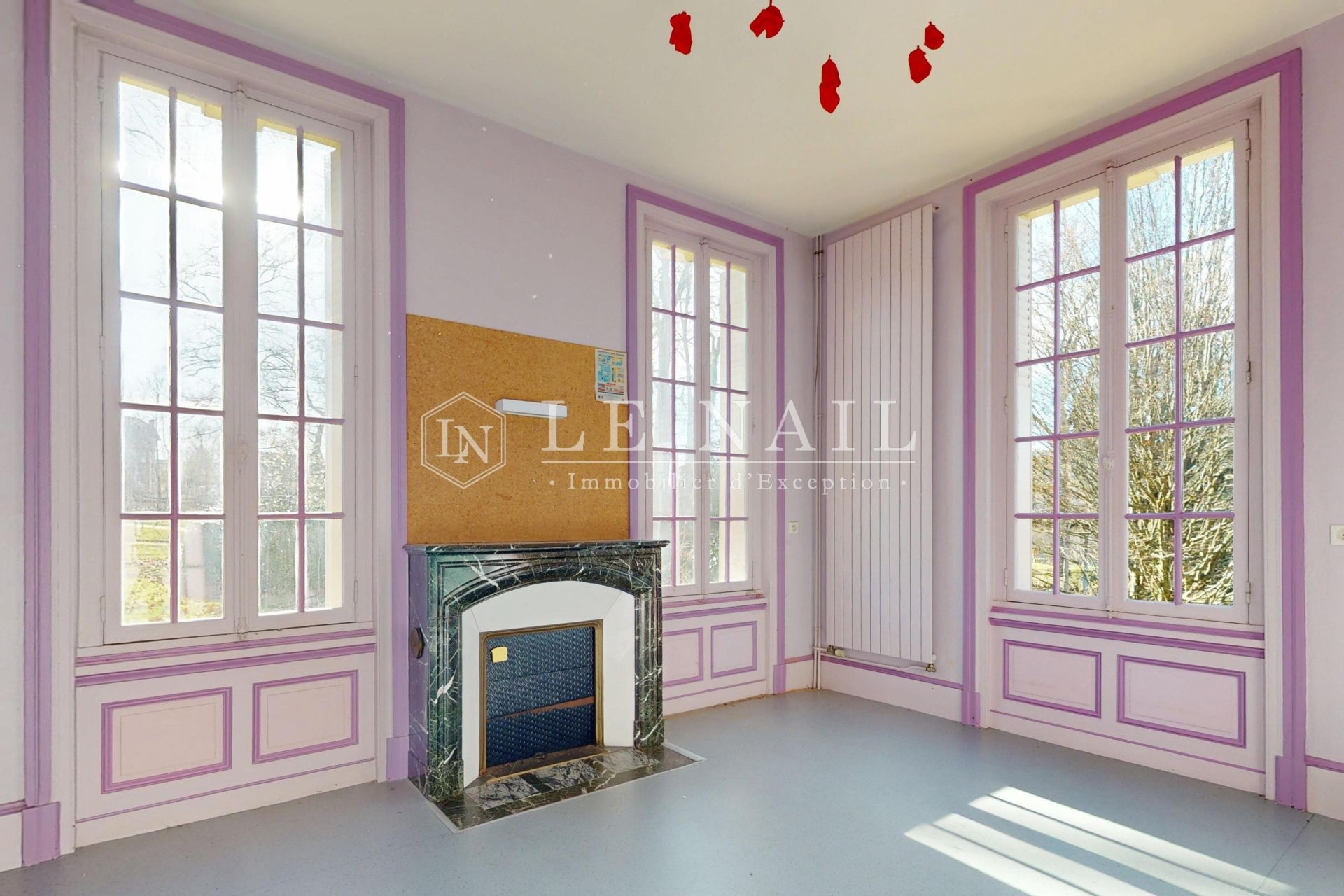 traditional house 8 rooms for sale on MOULINS (03000)