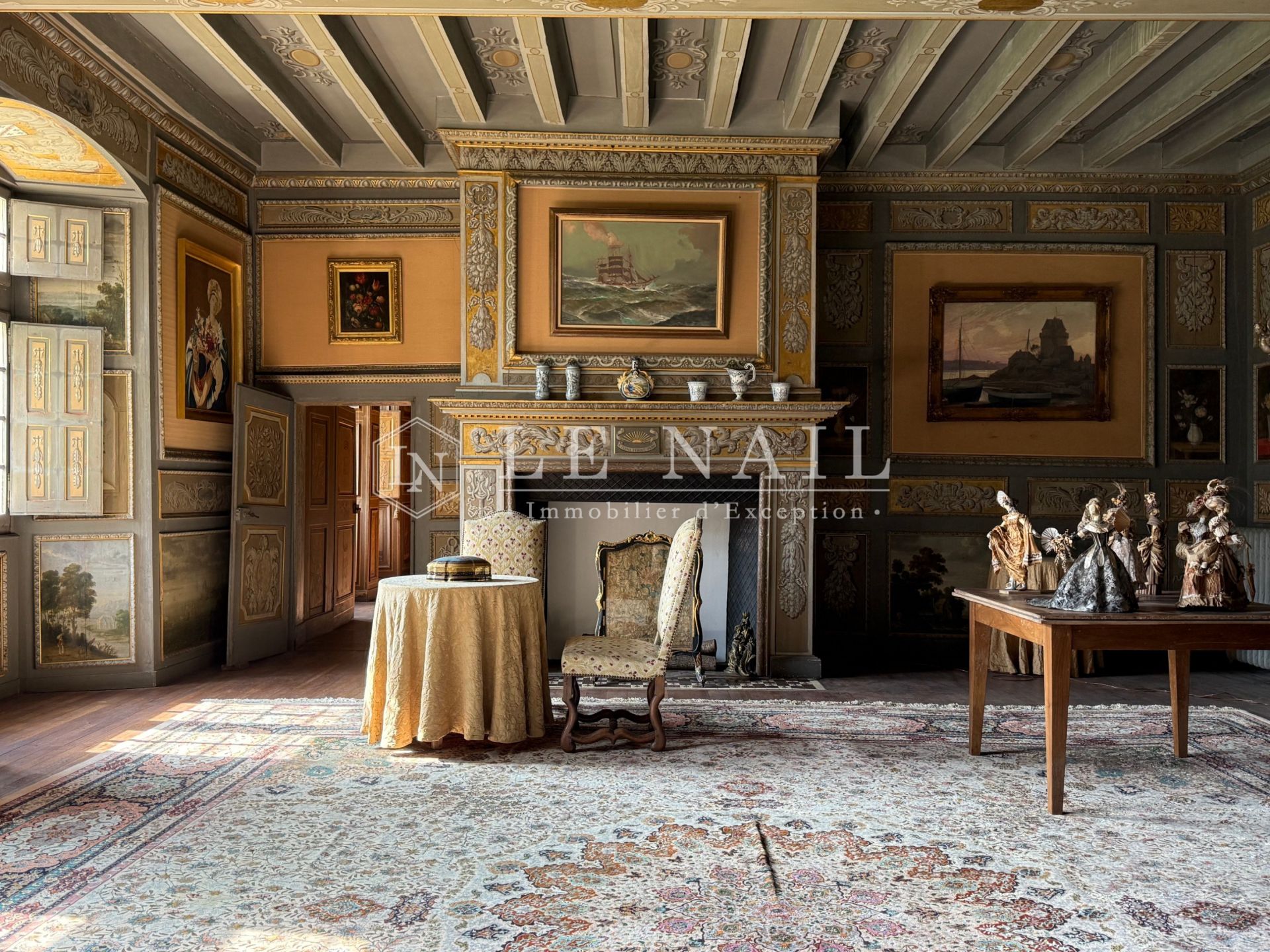 castle 20 rooms for sale on LE LION D ANGERS (49220)