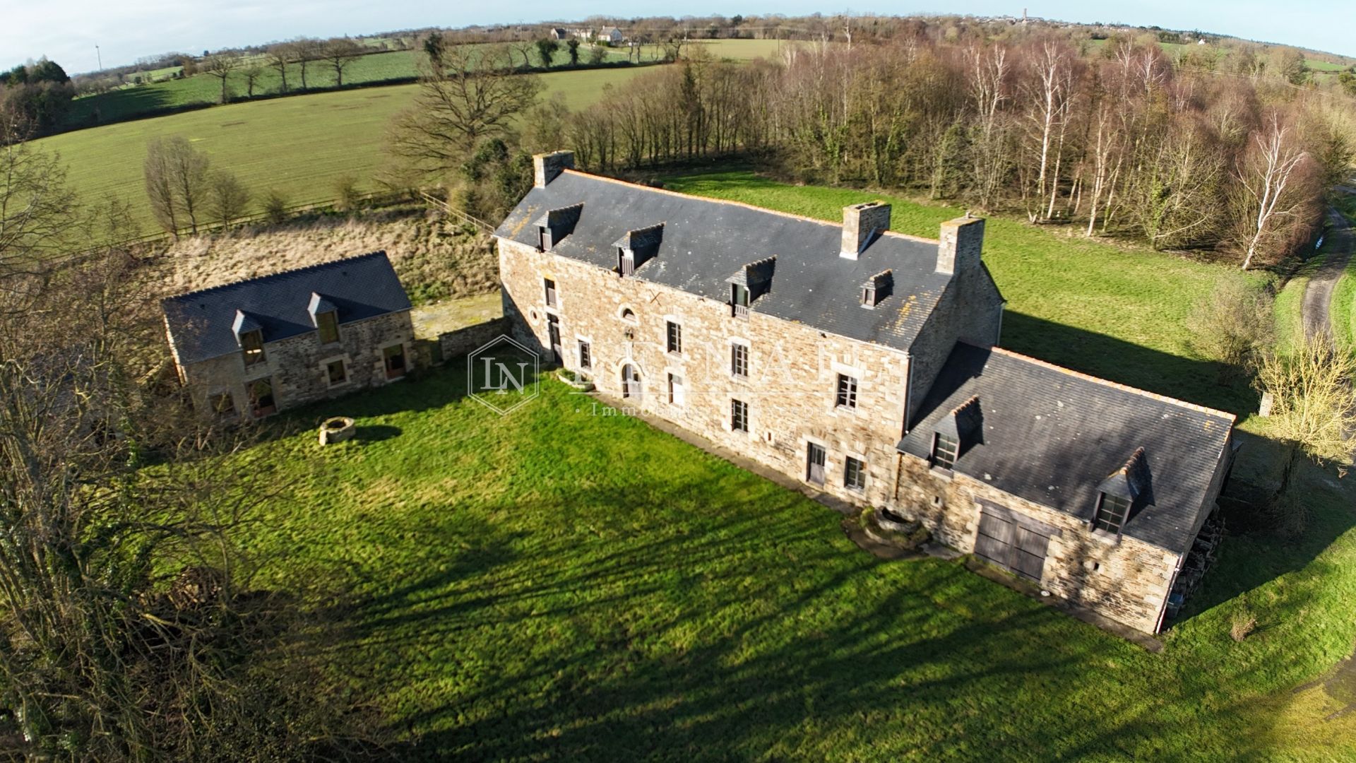manoir 10 pièces en vente à DINAN (22100)