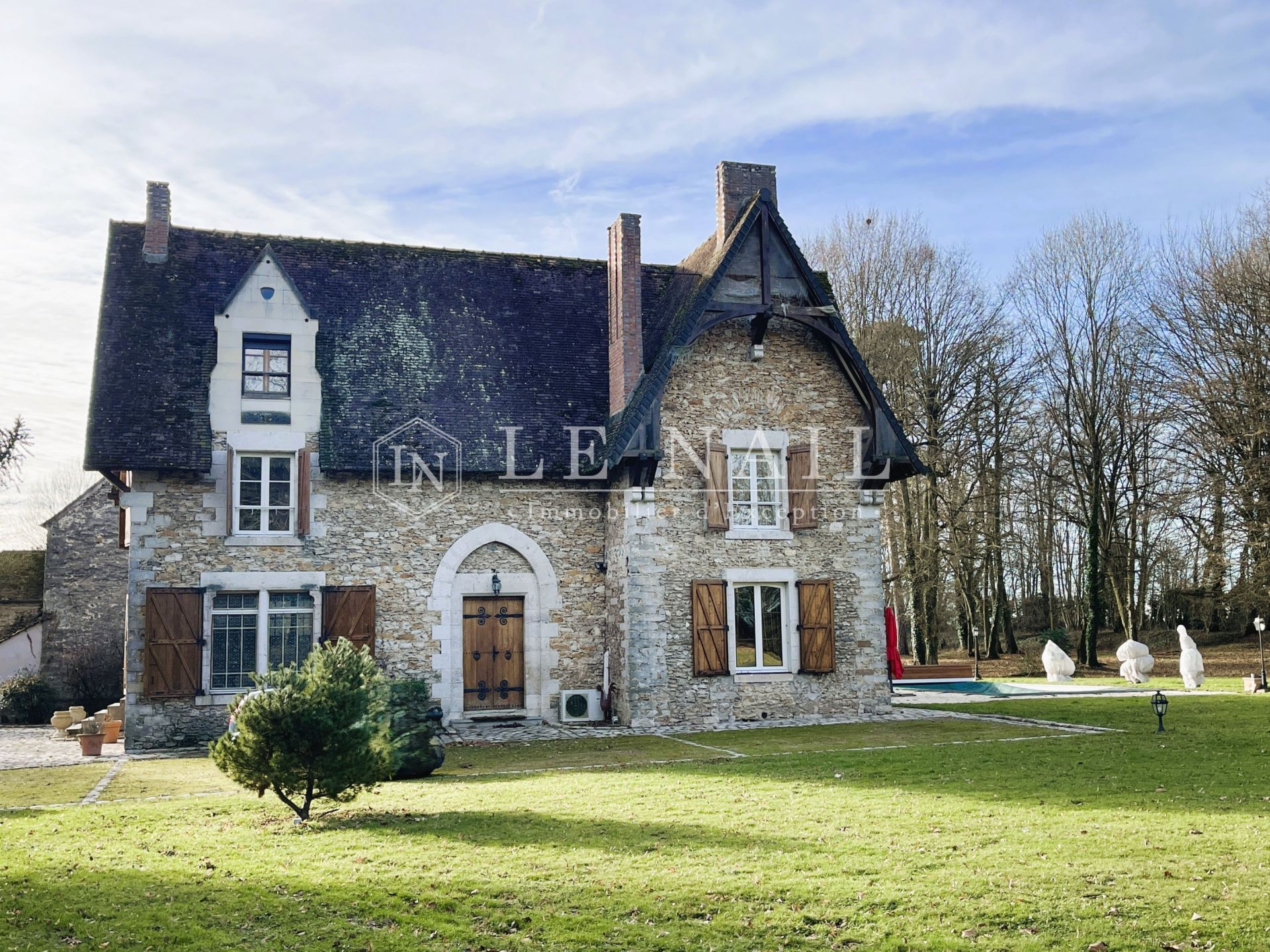 maison 10 pièces en vente à MELUN (77000)