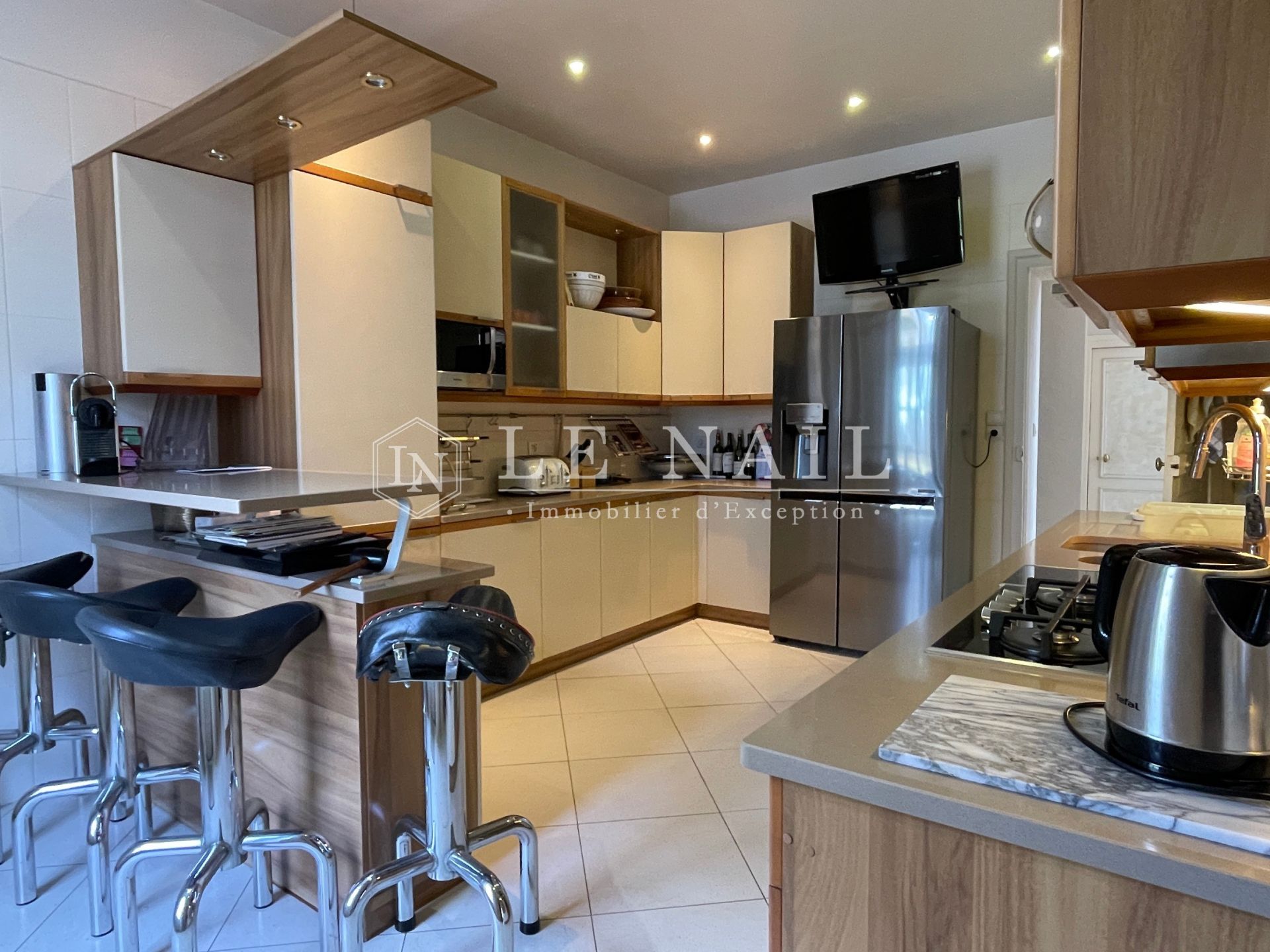 maison 10 pièces en vente à MELUN (77000)