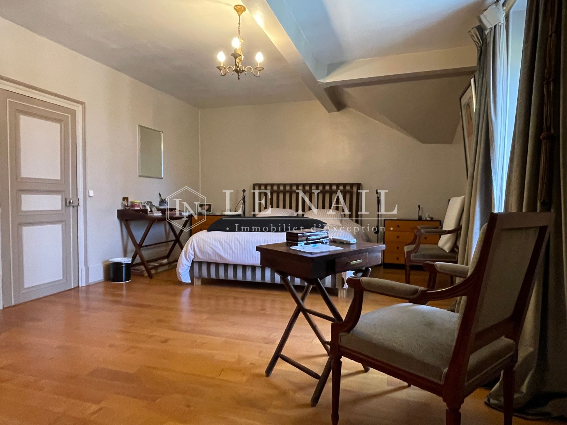 maison 10 pièces en vente à MELUN (77000)