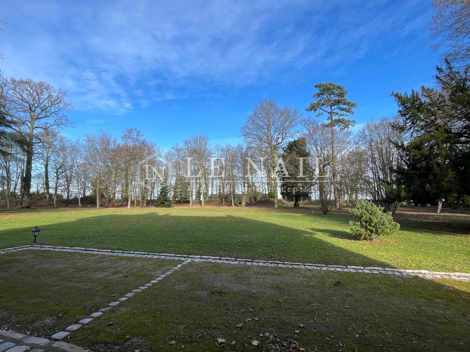 maison 10 pièces en vente à MELUN (77000)