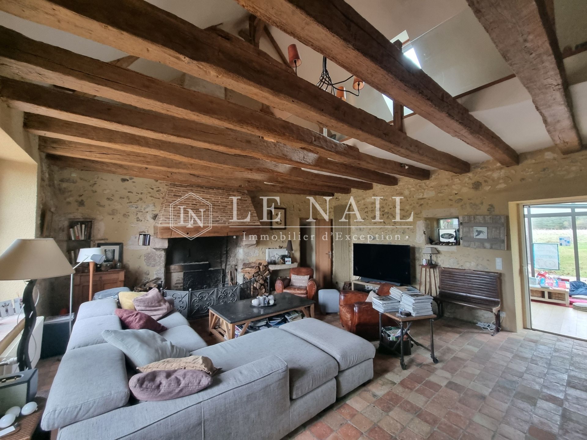 farm complex 15 rooms for sale on TOURS (37000)