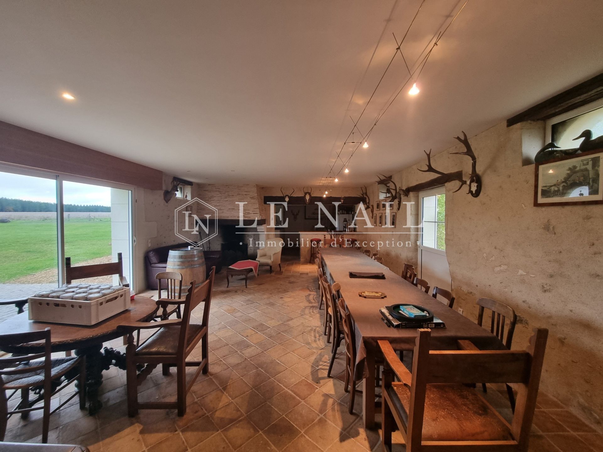 farm complex 15 rooms for sale on TOURS (37000)