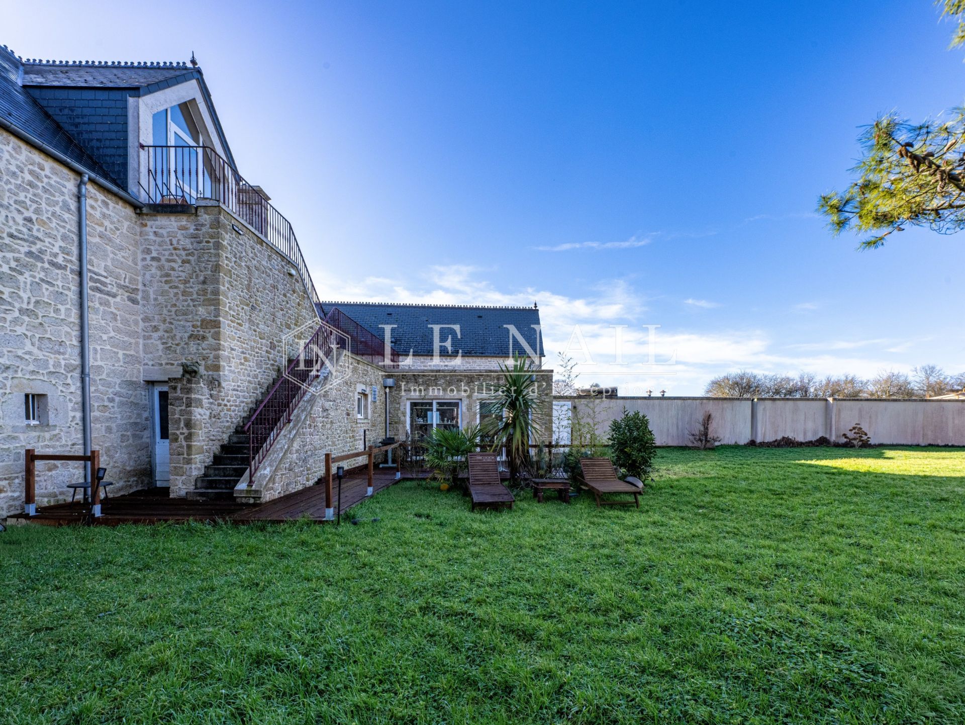 manoir 15 pièces en vente à VALOGNES (50700)