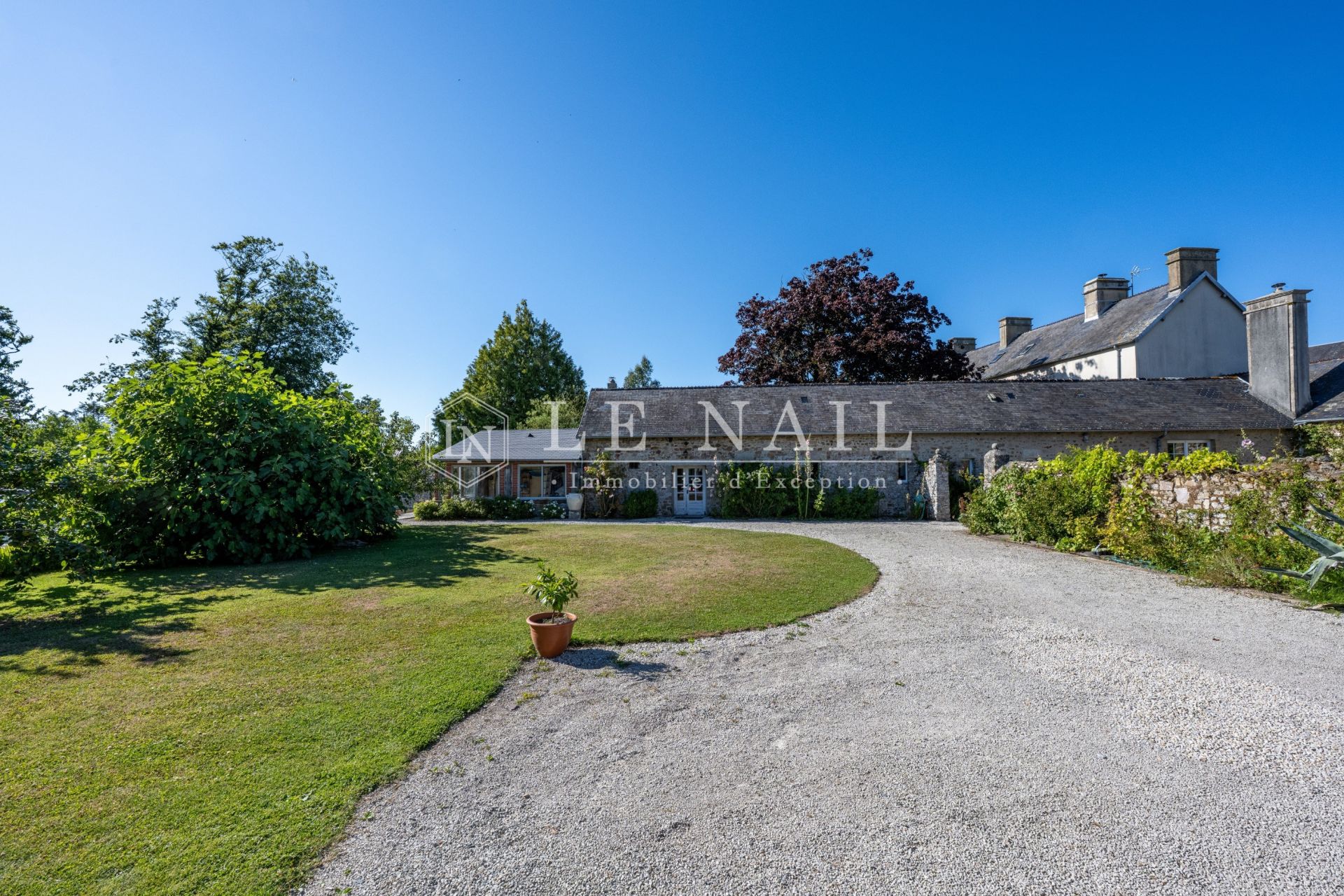 maison bourgeoise 11 pièces en vente à COUTANCES (50200)