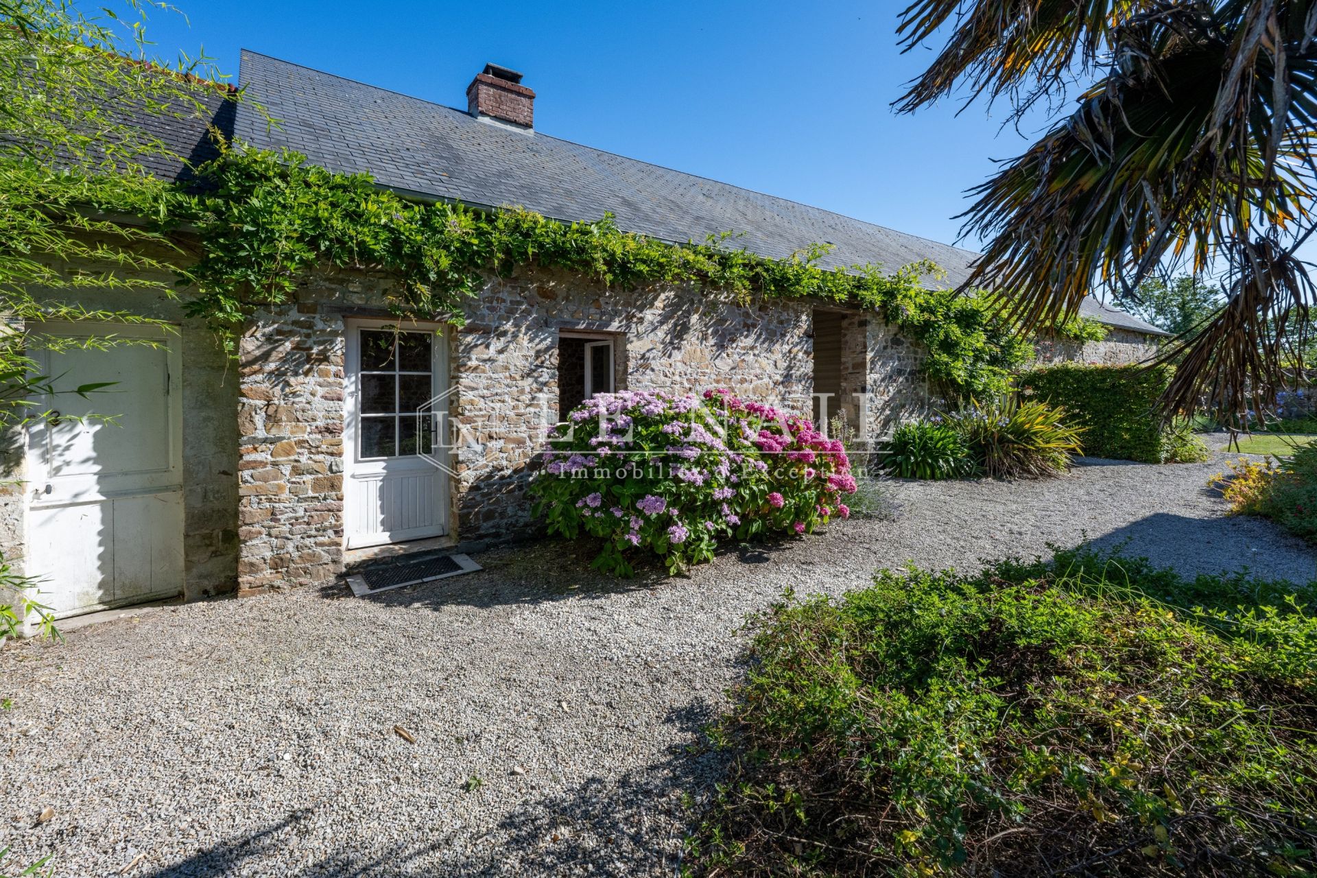 maison bourgeoise 11 pièces en vente à COUTANCES (50200)