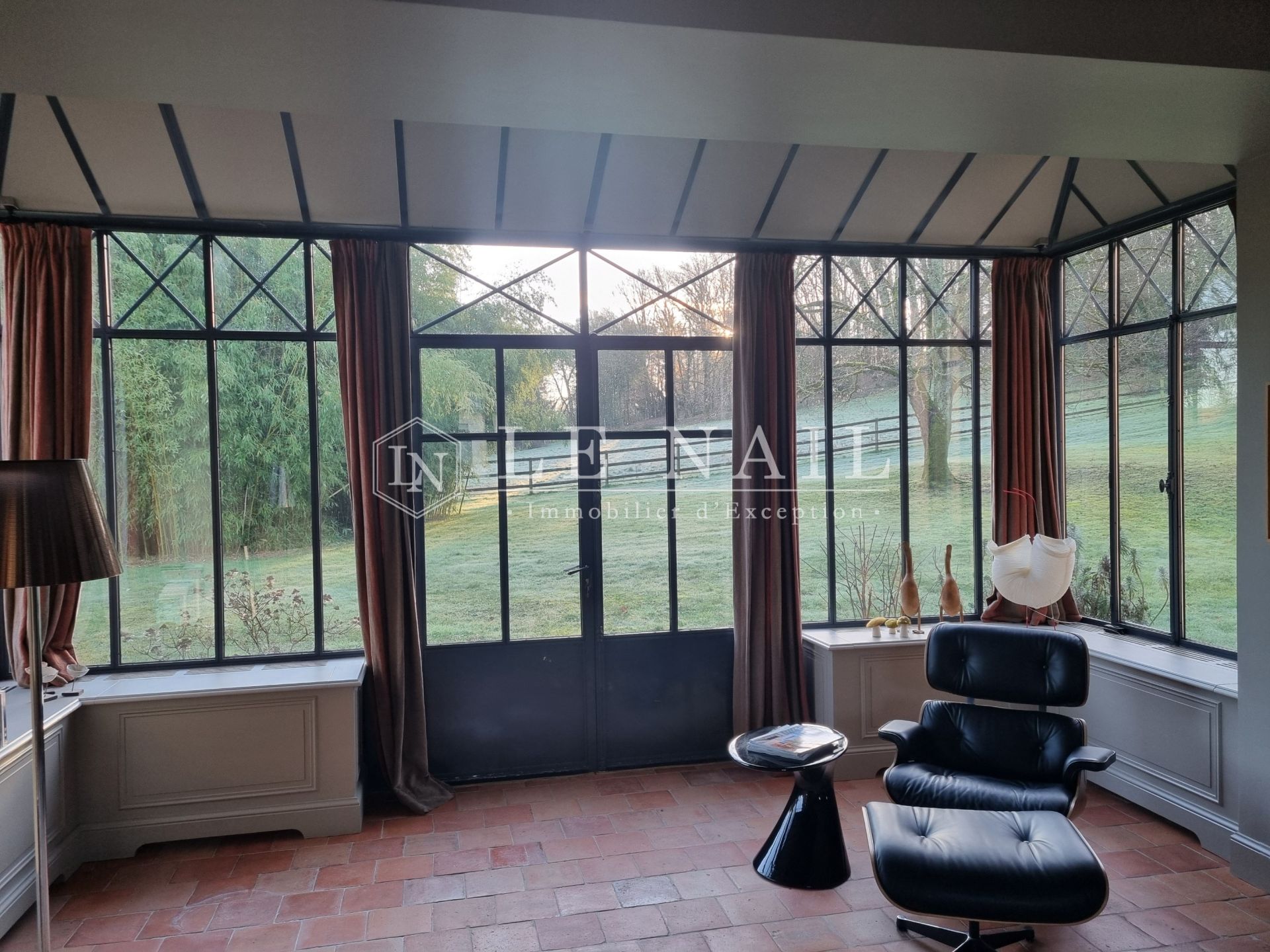 property 10 rooms for sale on LA CHARTRE SUR LE LOIR (72340)