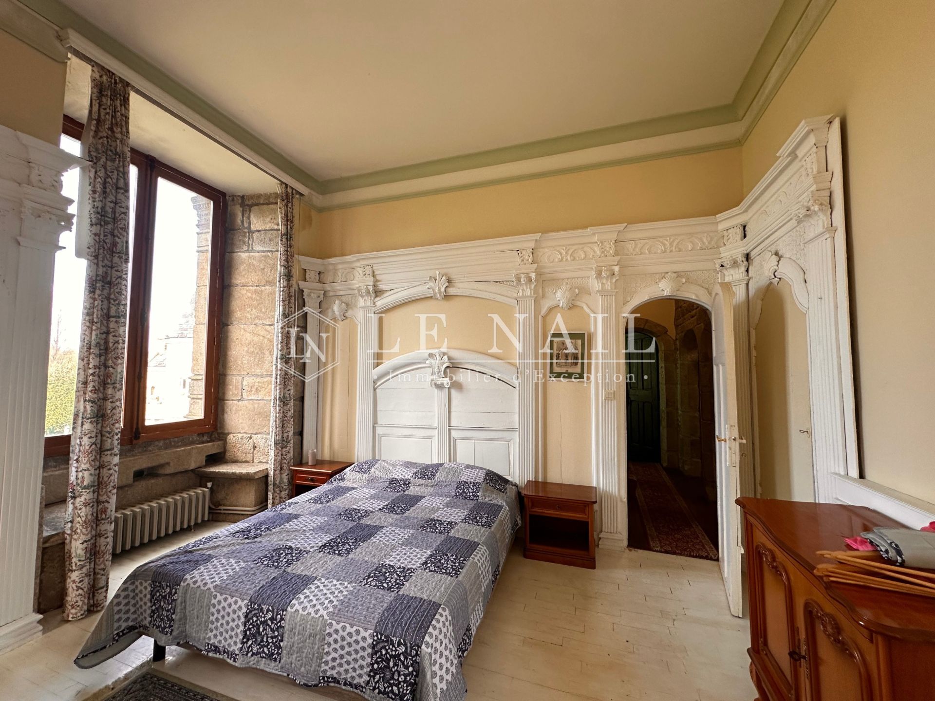 manoir 16 pièces en vente à AURAY (56400)