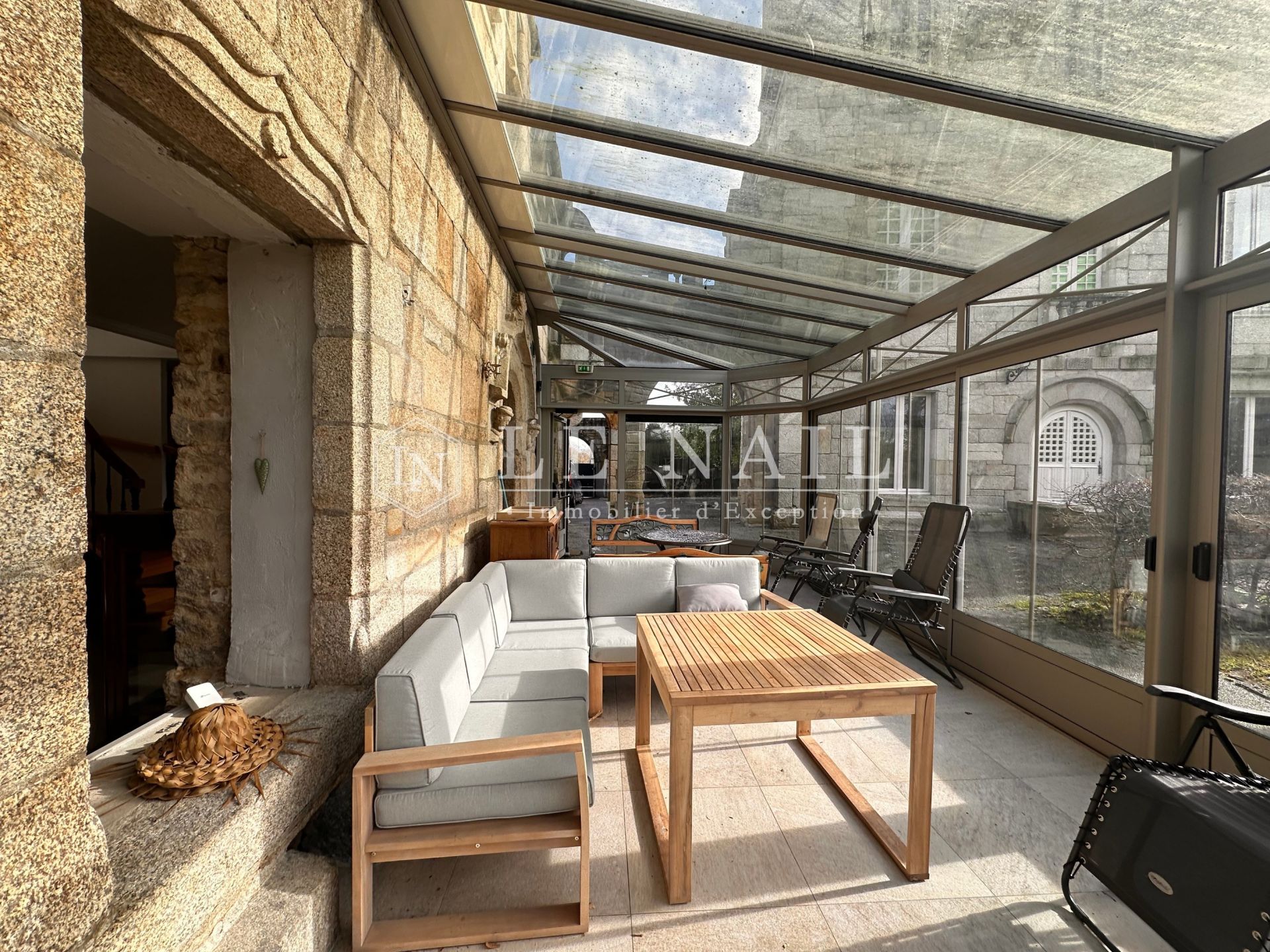 manoir 16 pièces en vente à AURAY (56400)