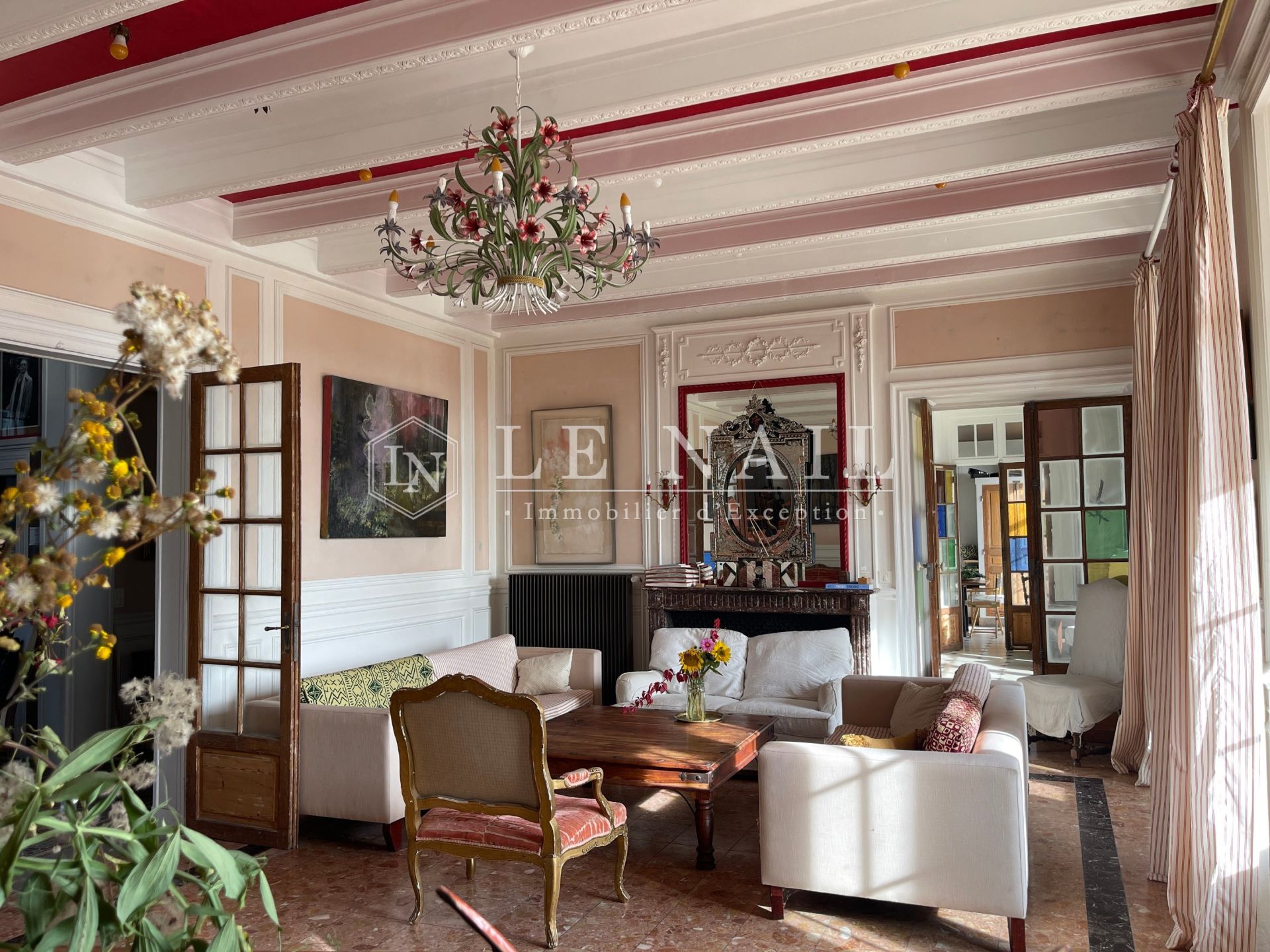 manor house 21 rooms for sale on SENS (89100)
