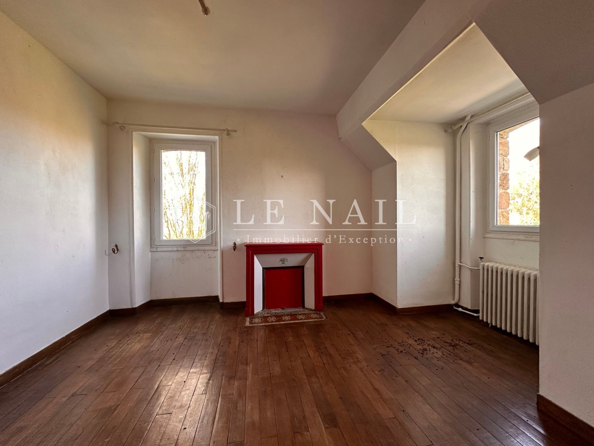 castle 16 rooms for sale on NANTES (44000)