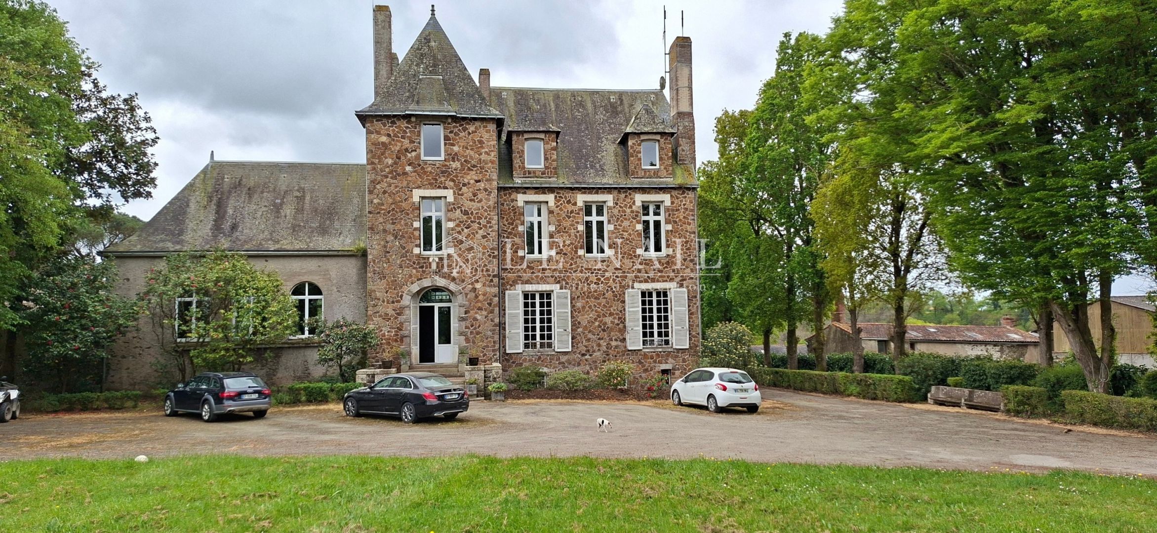 castle 16 rooms for sale on NANTES (44000)