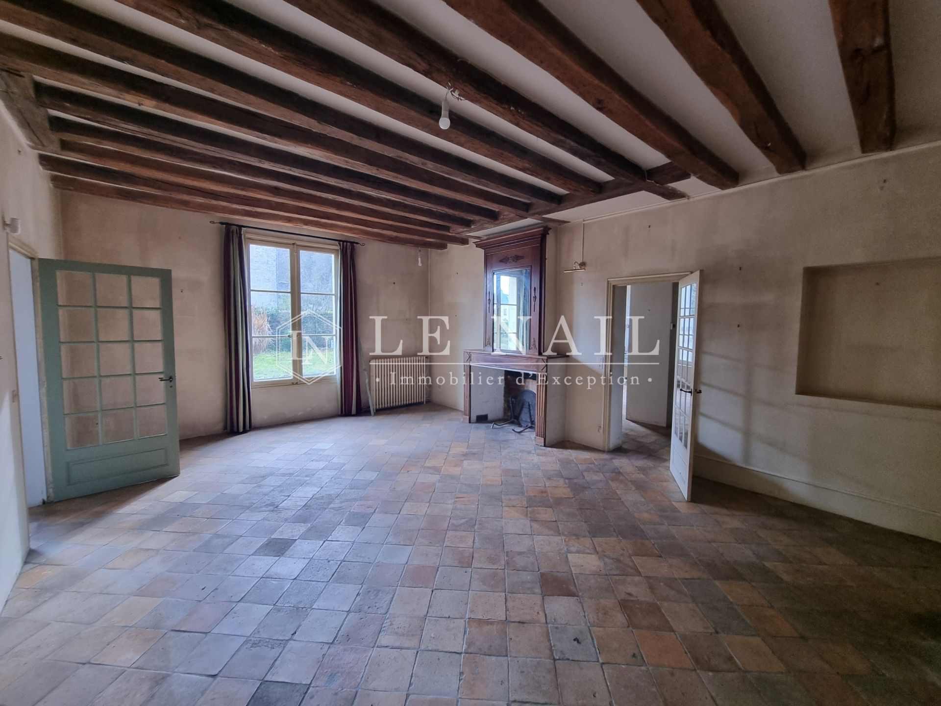 maison de ville 12 pièces en vente à LA CHARTRE SUR LE LOIR (72340)