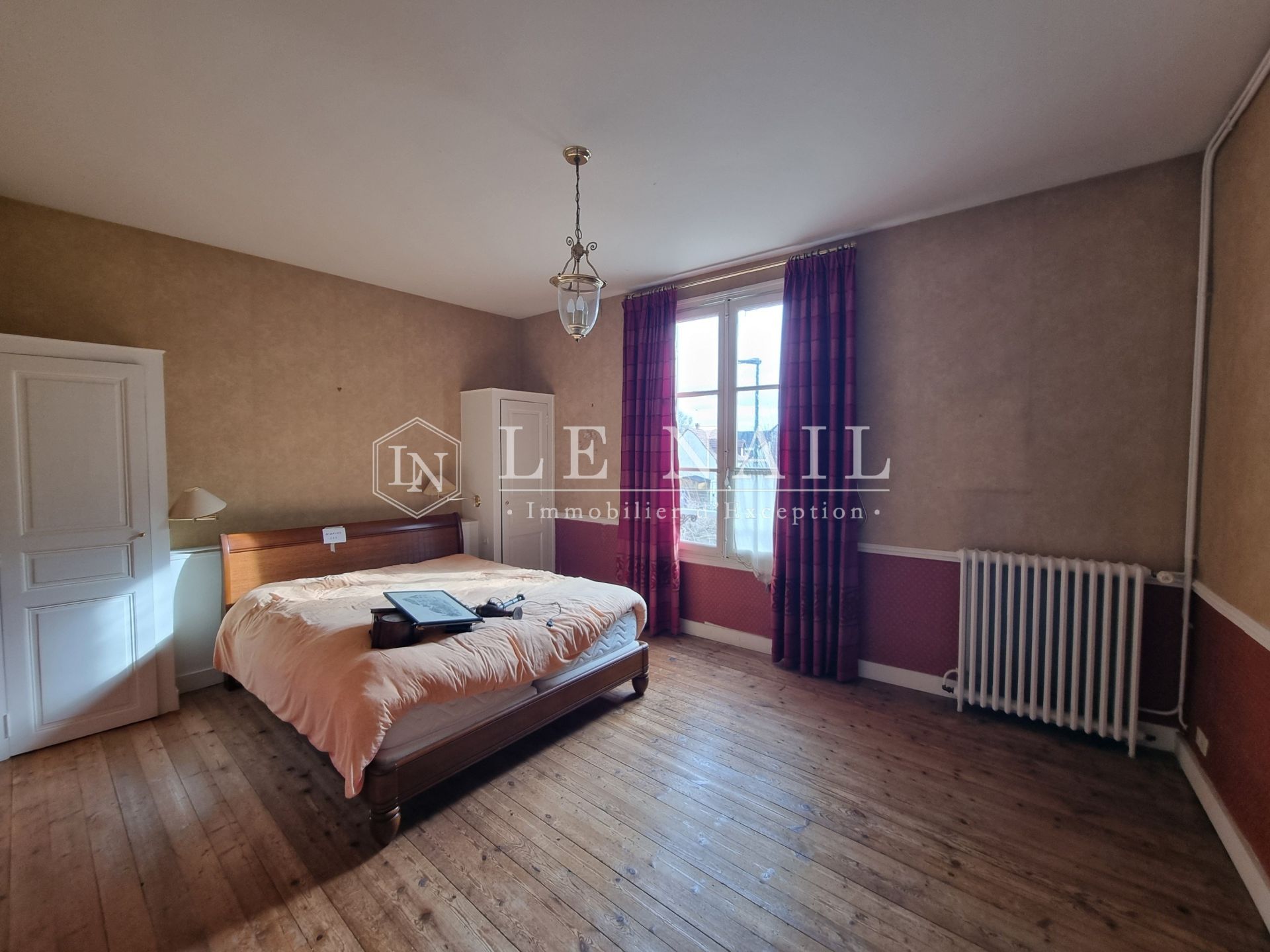 maison de ville 12 pièces en vente à LA CHARTRE SUR LE LOIR (72340)