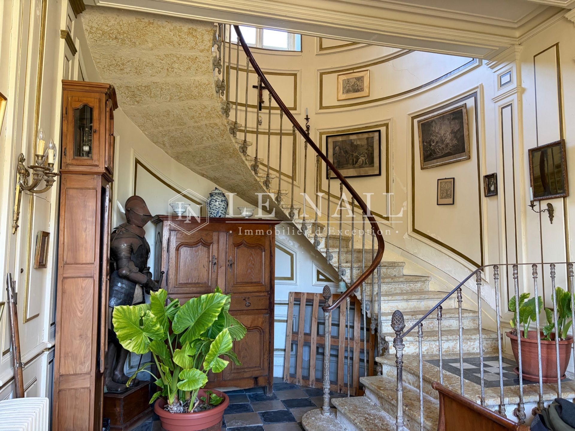 castle 20 rooms for sale on AUCH (32000)