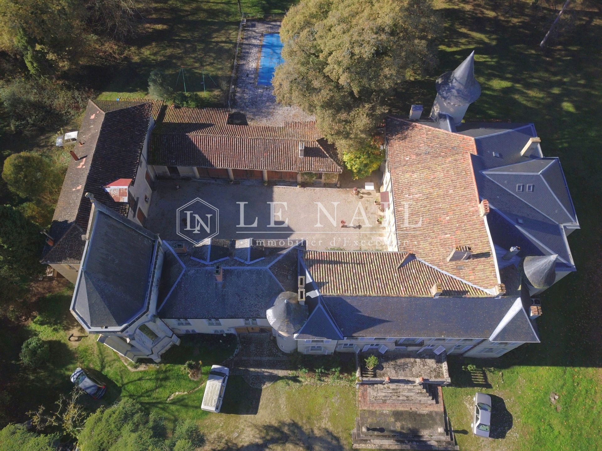 castle 20 rooms for sale on AUCH (32000)